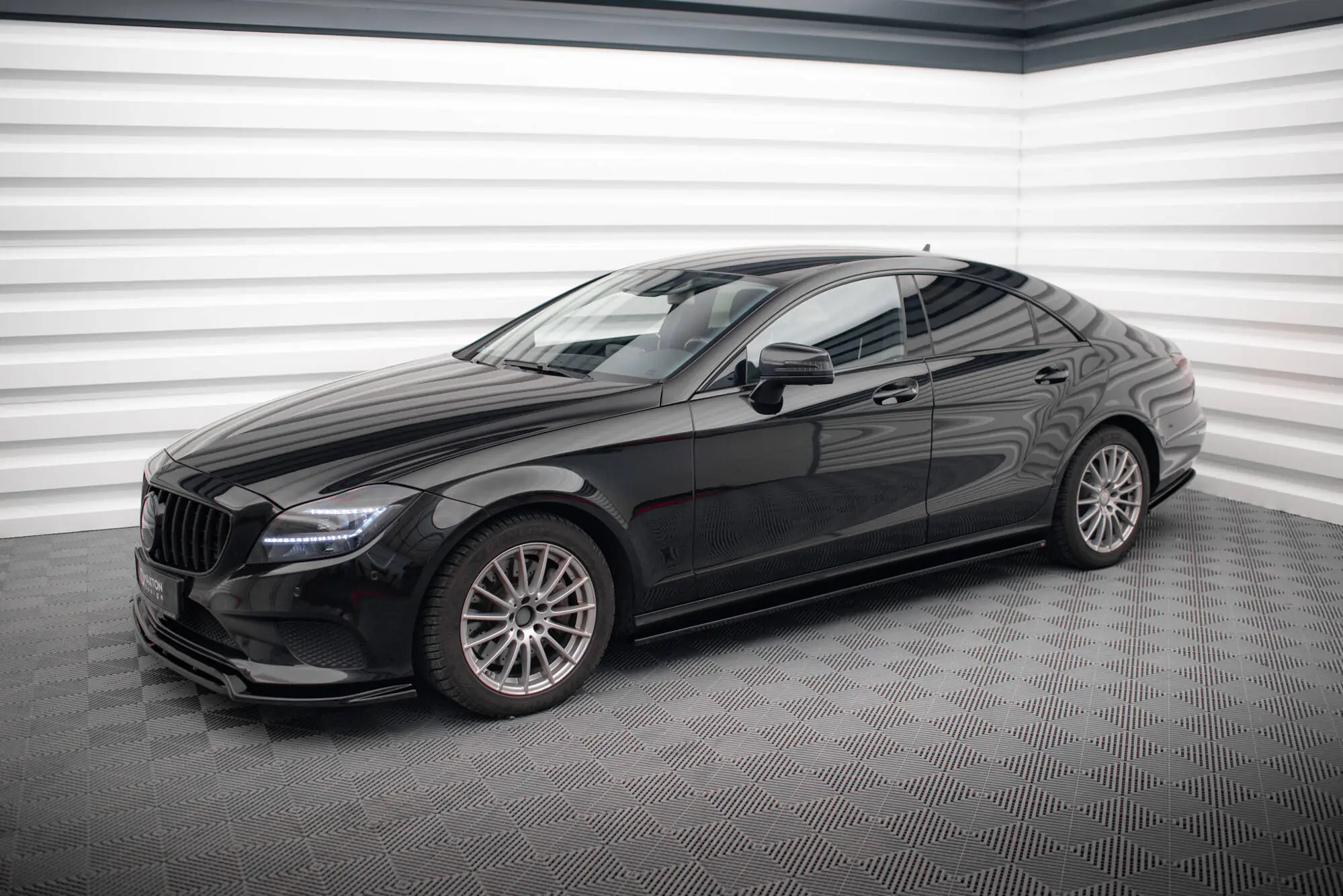 Sideskjørt Mercedes-Benz CLS (C218 / X218) Facelift 2014 - 2018 | V.2 Glossy Black Edition – bilde 4