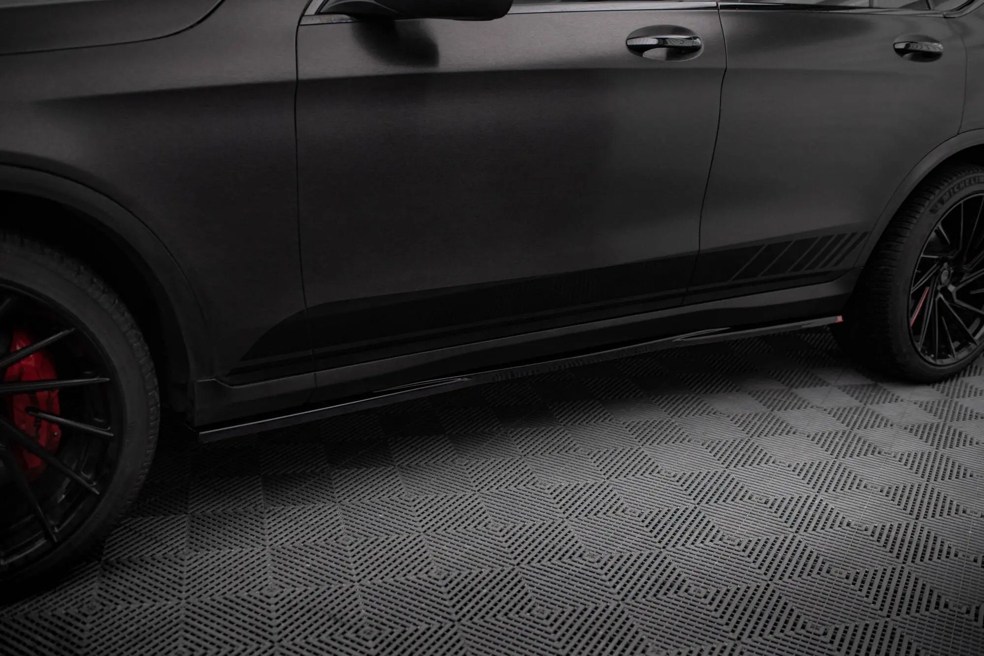 Sideskjørt Mercedes-Benz GLC Coupe (C253) AMG-Line 2016 - 2023 | V.2 Glossy Black Edition