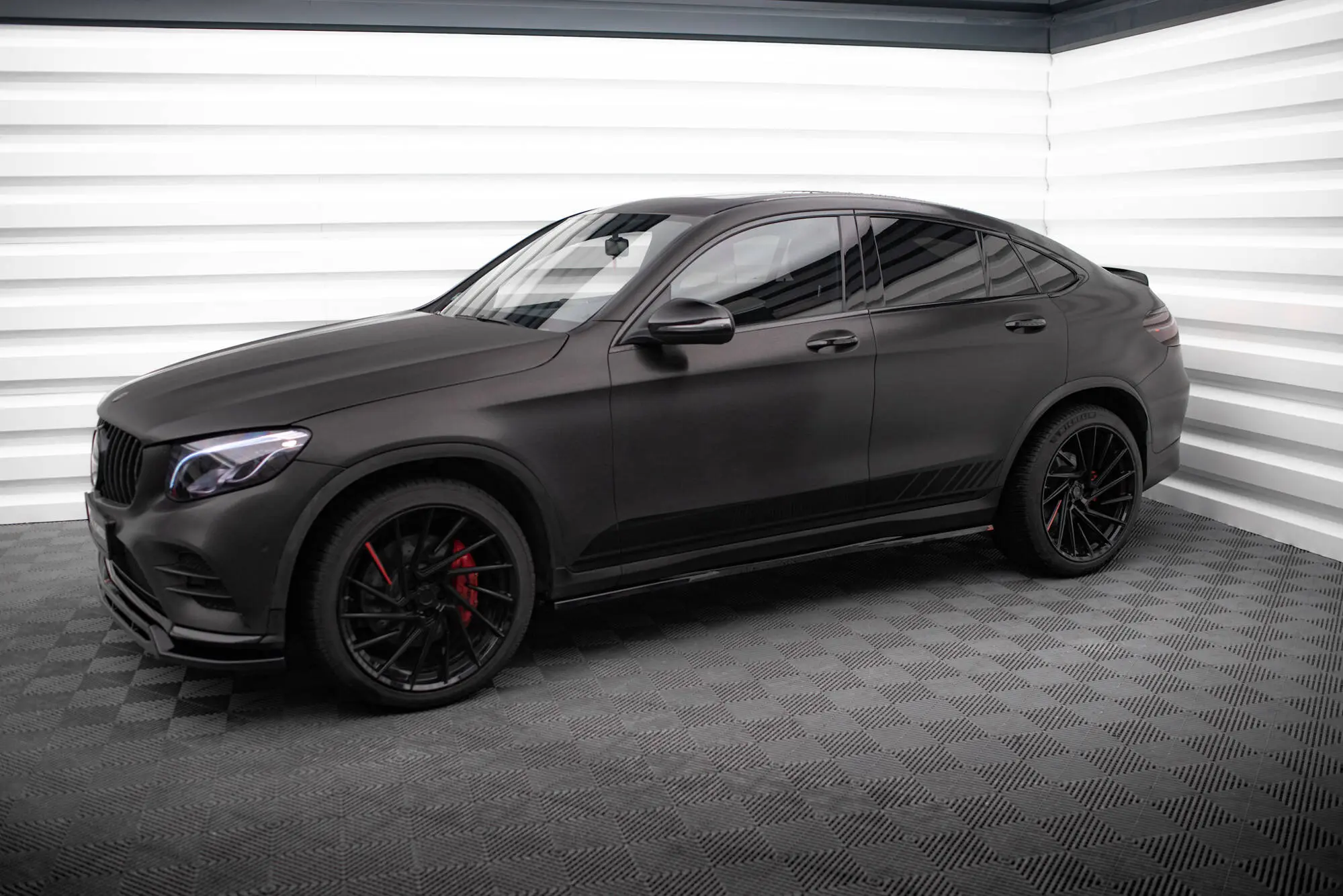 Sideskjørt Mercedes-Benz GLC Coupe (C253) AMG-Line 2016 - 2023 | V.2 Glossy Black Edition – bilde 4