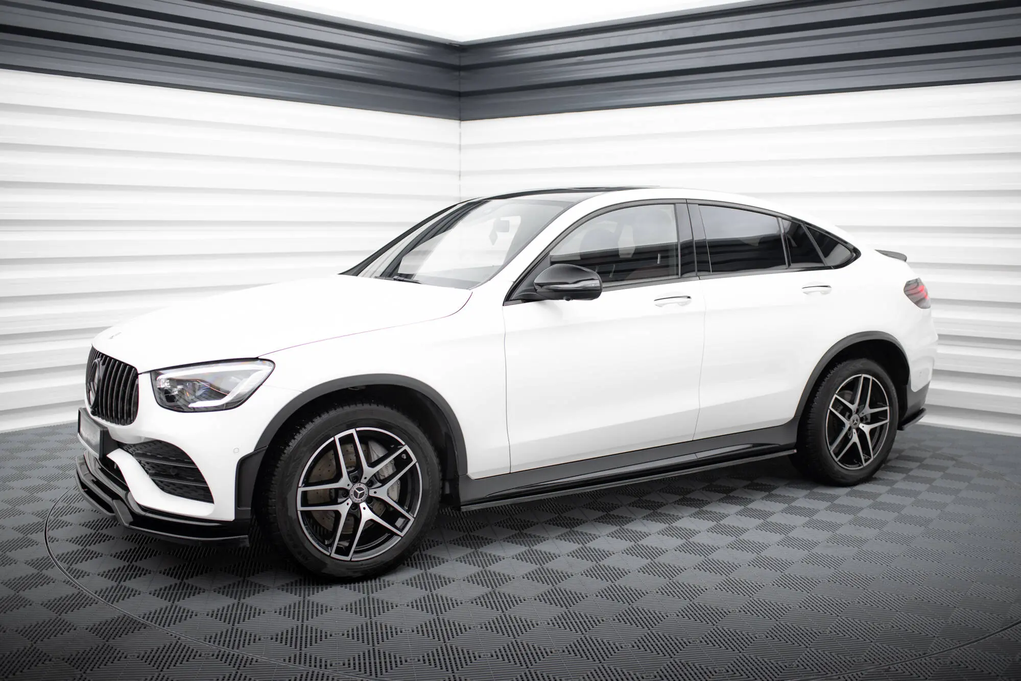Sideskjørt Mercedes-Benz GLC Coupe (C253) AMG-Line 2016 - 2023 | V.3 Glossy Black Edition – bilde 4