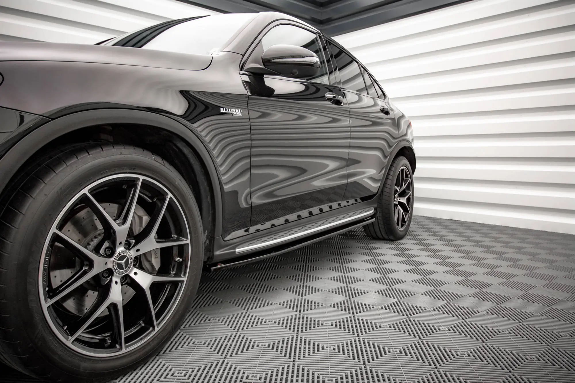 Sideskjørt Mercedes-Benz GLC Coupe (C253) AMG Line Facelift 2019 - 2023 – bilde 3