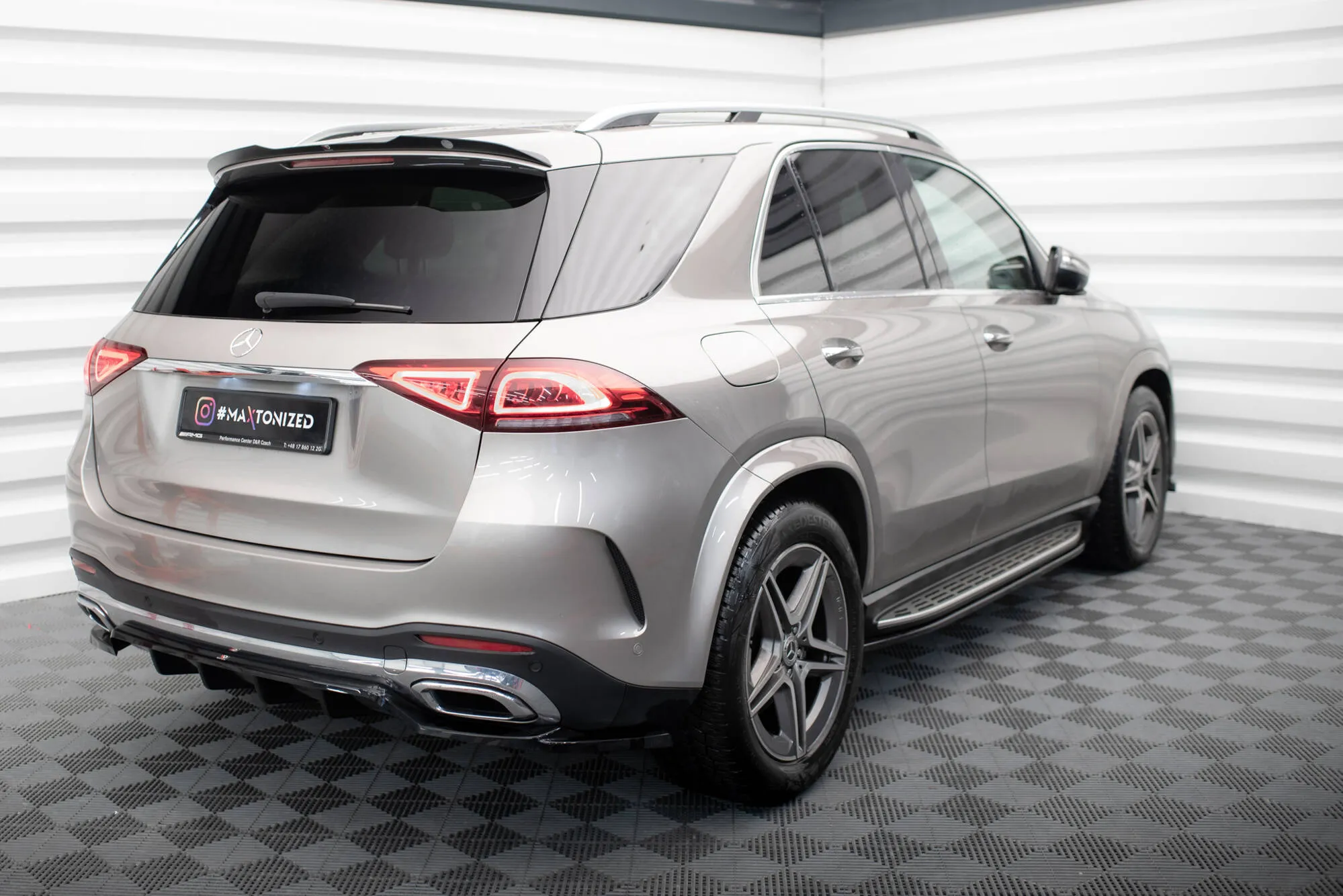 Sideskjørt Mercedes-Benz Gle (W167) AMG-Line 2019 -2023 | Glossy Black Edition
