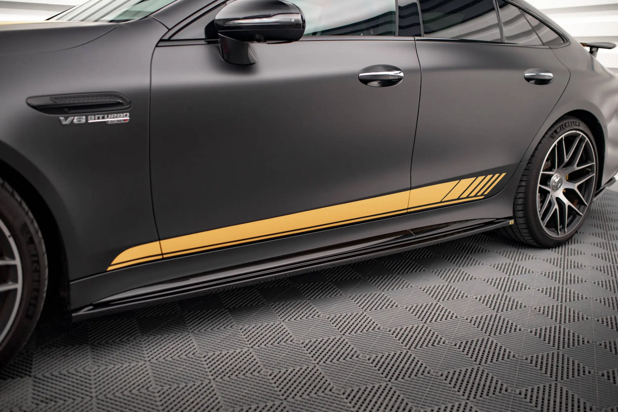SIDESKJØRT MERCEDES-BENZ GT AMG 63S 4-DØRS COUPE (X290) 2018->