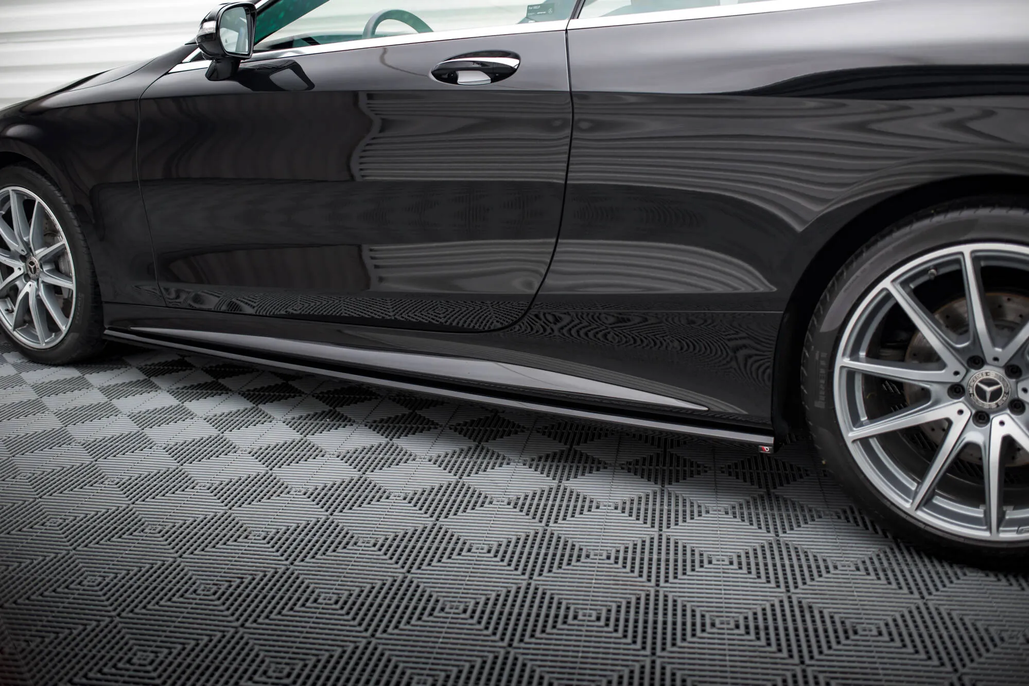 Sideskjørt Mercedes-Benz S Coupe AMG (C217) Facelift 2017 - 2020 | Glossy Black Edition – bilde 3
