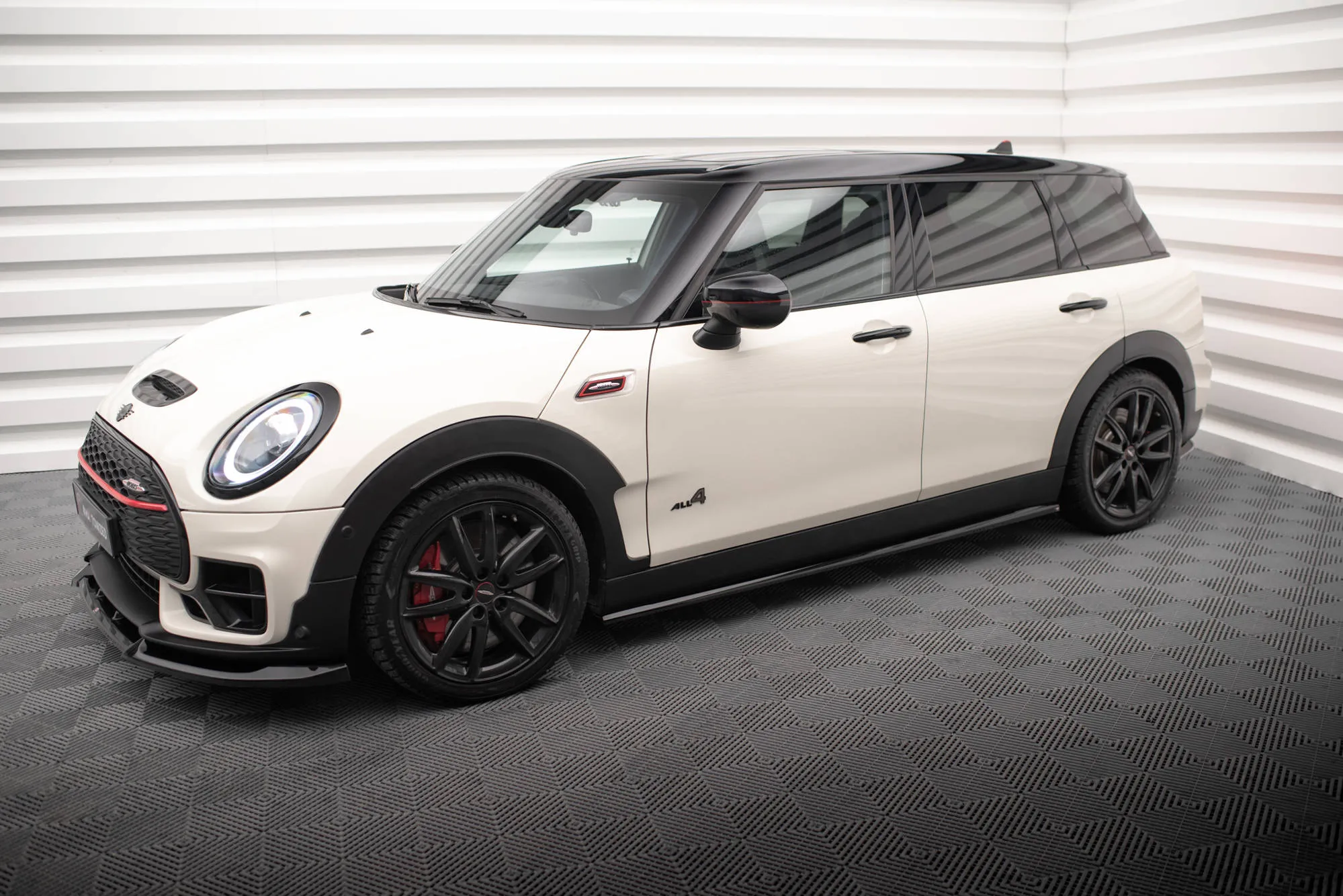 Sideskjørt Mini Clubman II F54 (John Cooper Works) Facelift 2019 - 2024 | Glossy Black Edition – bilde 2