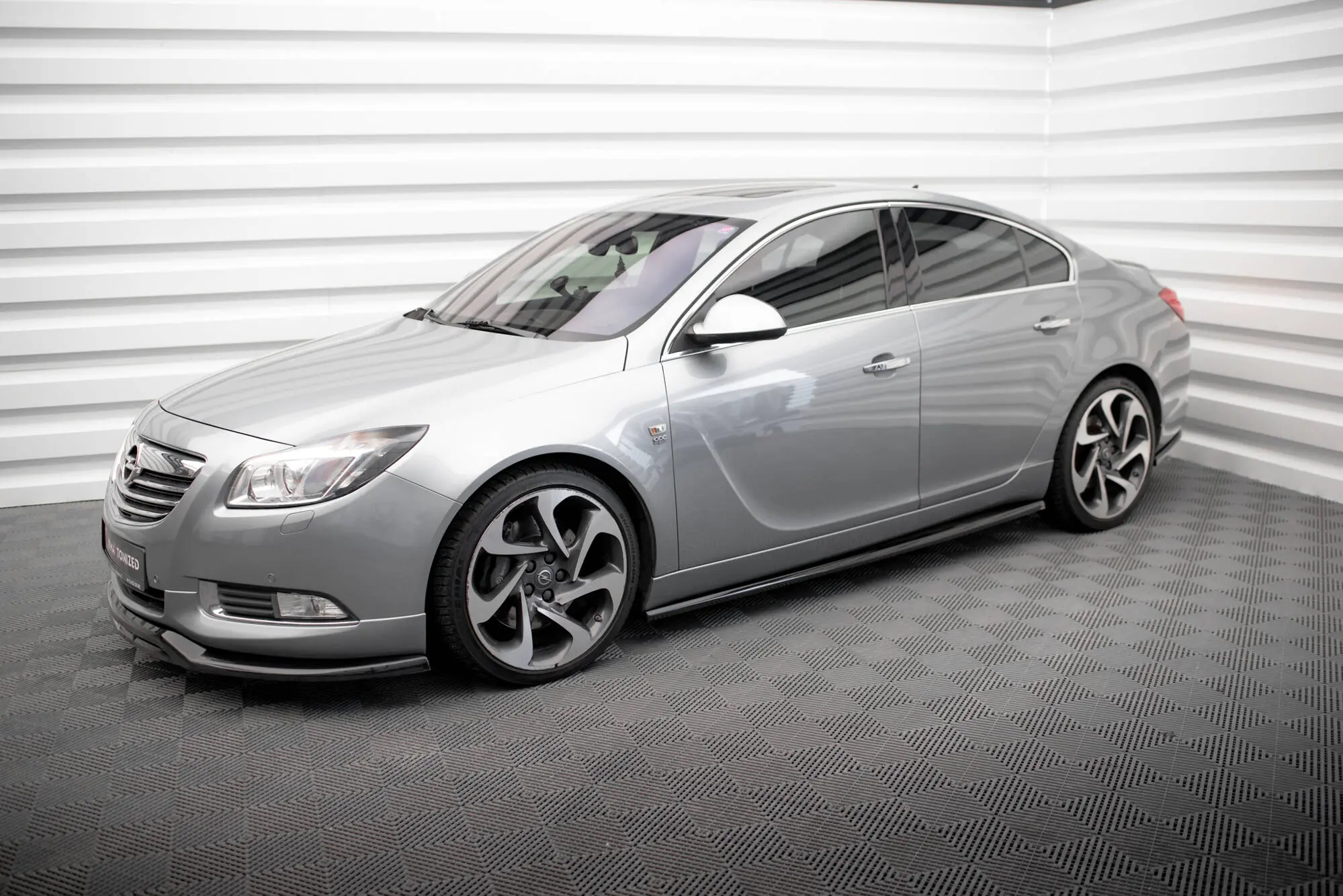 Sideskjørt Opel Insignia mk1 OPC-Line 2008 - 2013 | Glossy Black Edition – bilde 4