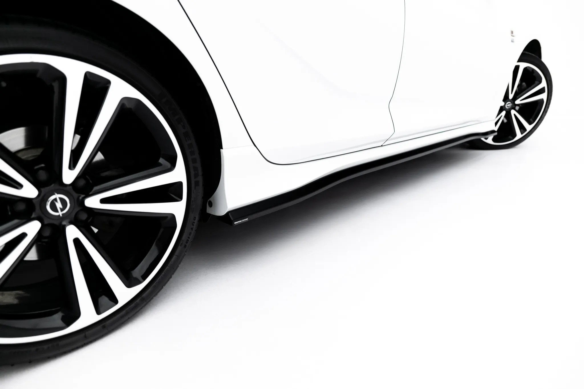 Sideskjørt Opel Insignia OPC-Line II 2017 - 2020 | Glossy Black Edition – bilde 3