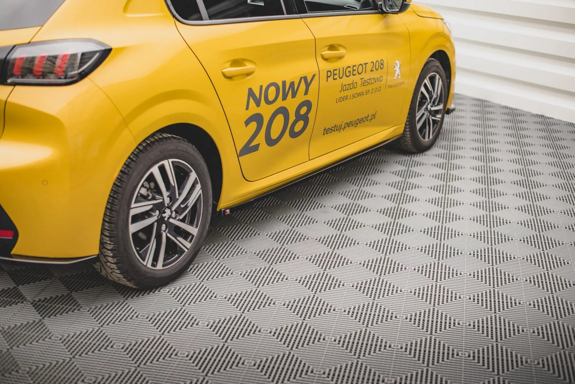 SIDESKJØRT Peugeot 208 II / Peugeot e-208 2019 ->
