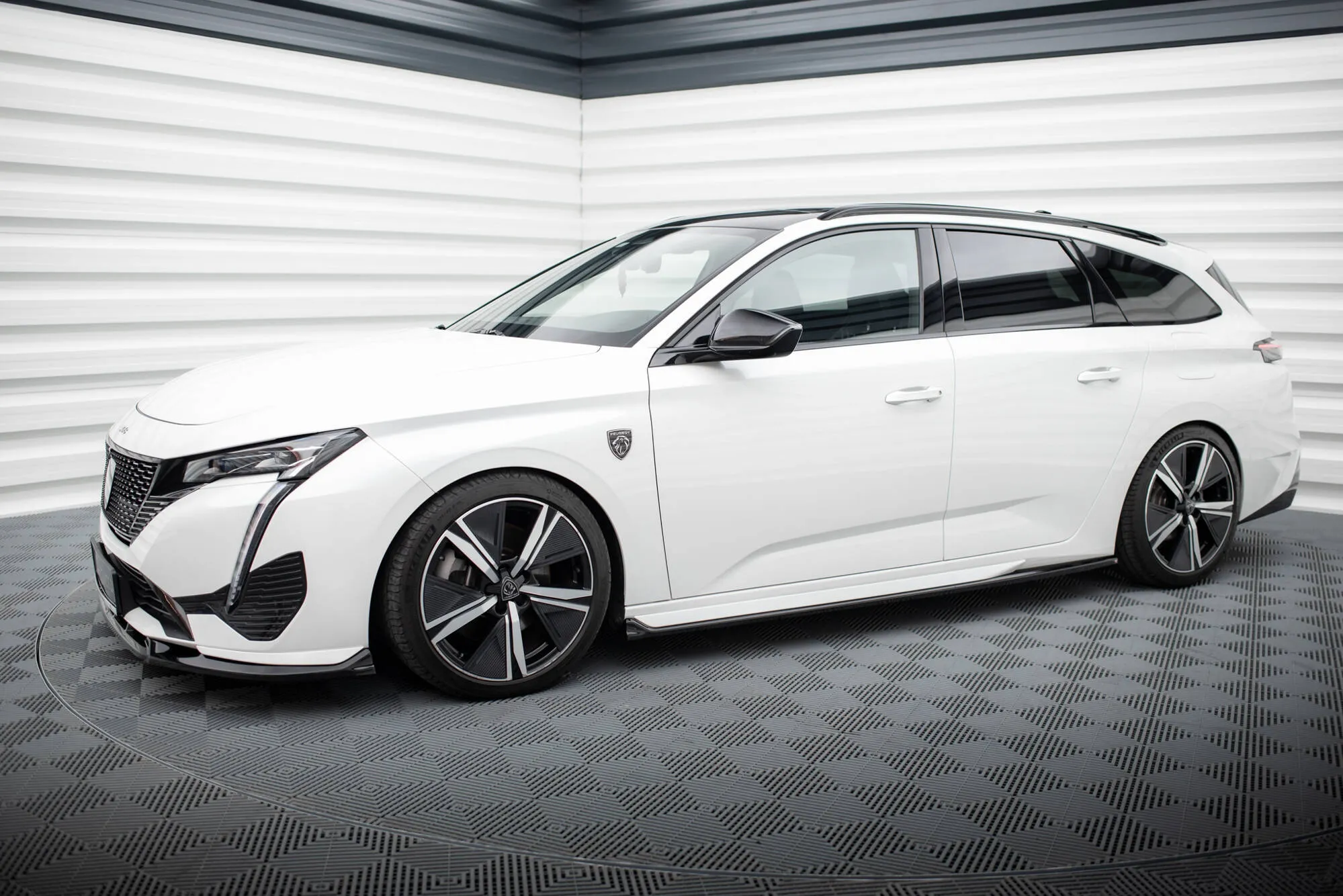 Sideskjørt Peugeot 308 GT SW III 2021 -> | Glossy Black Edition – bilde 2