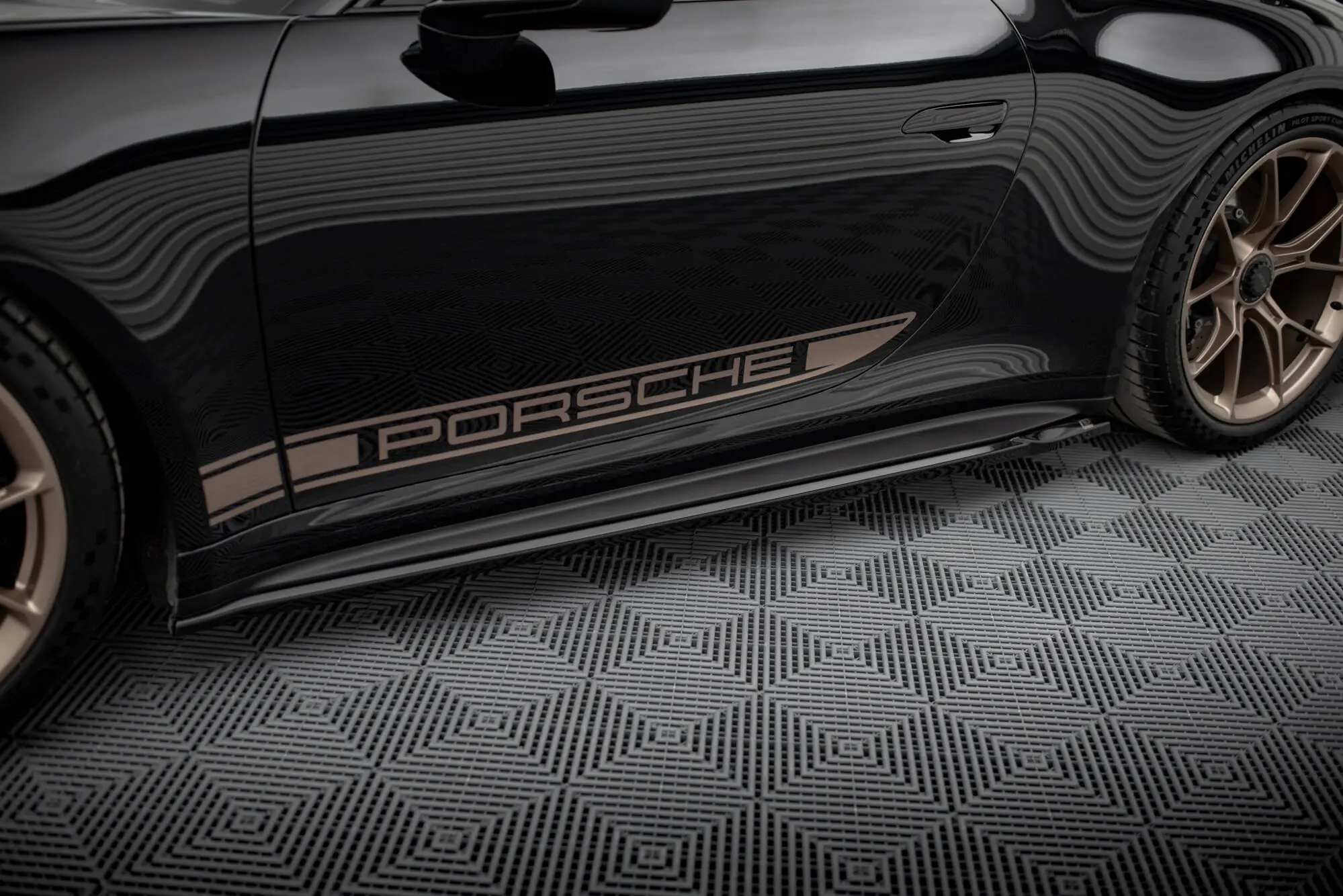 Sideskjørt Porsche 911 (992) GT3 2021 - > | Glossy Black Edition