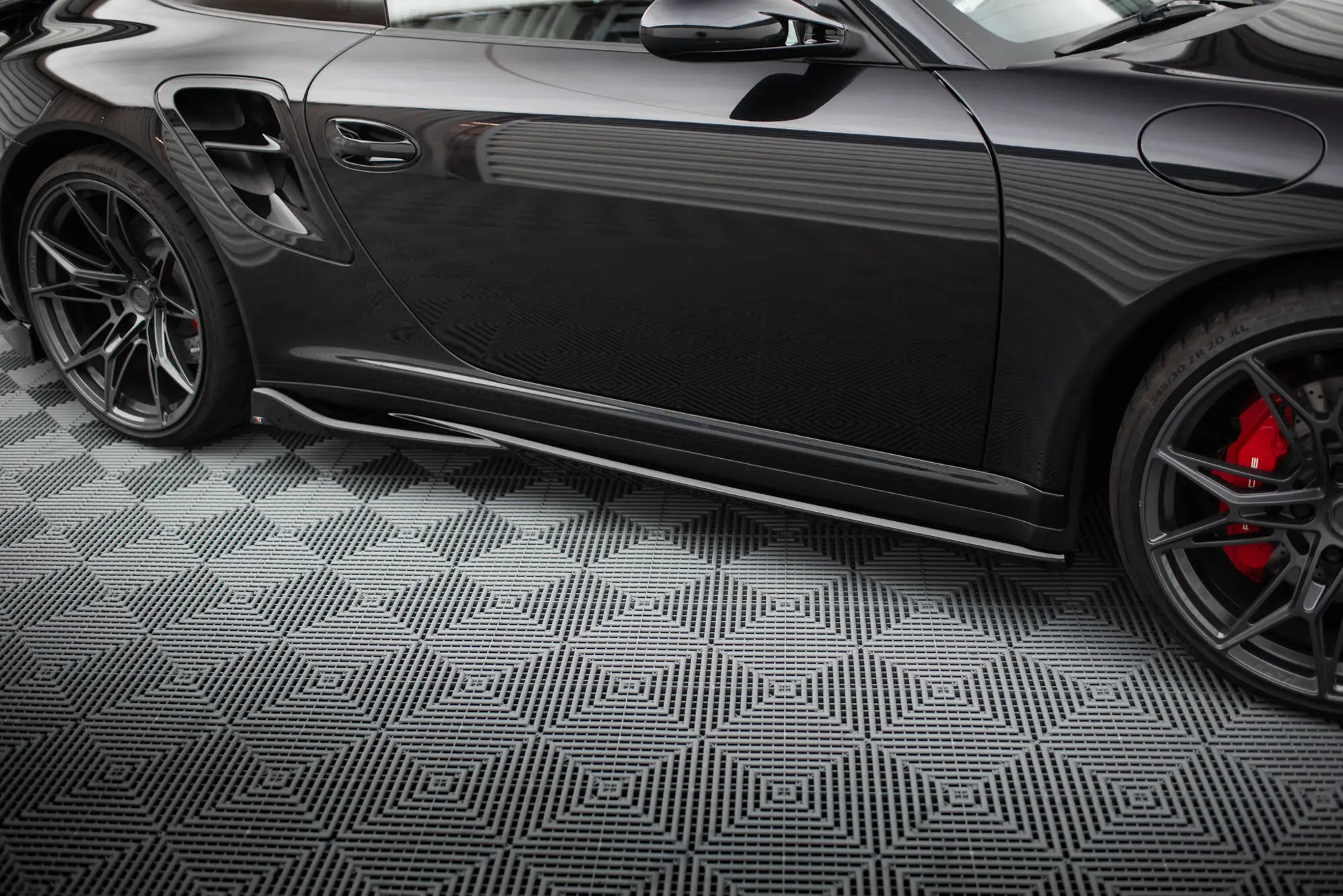 Sideskjørt Porsche 911 (997) Turbo 2006 - 2009 | Glossy Black Edition – bilde 2