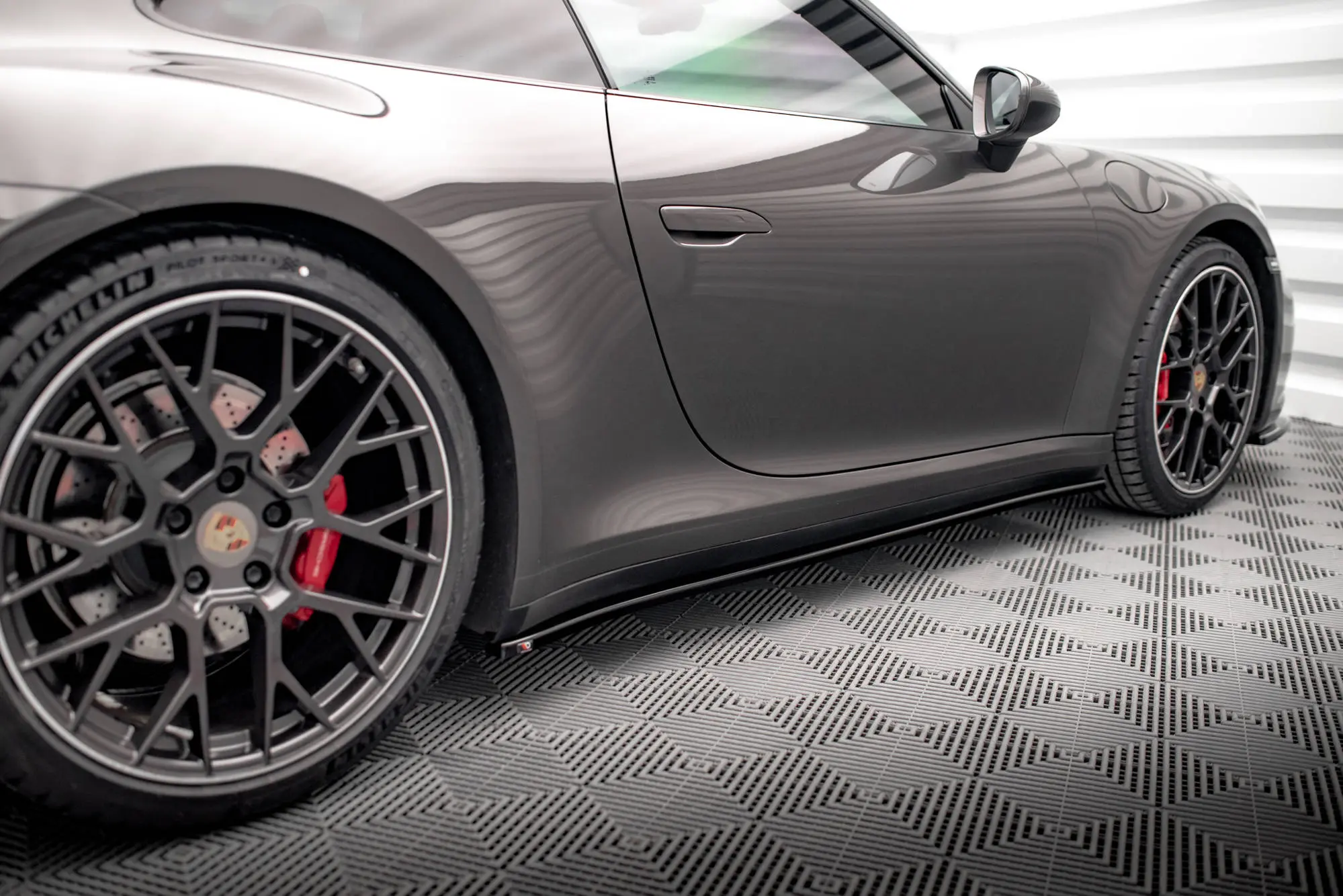 SIDESKJØRT PORSCHE 911 CARRERA 4S (992) 2019->