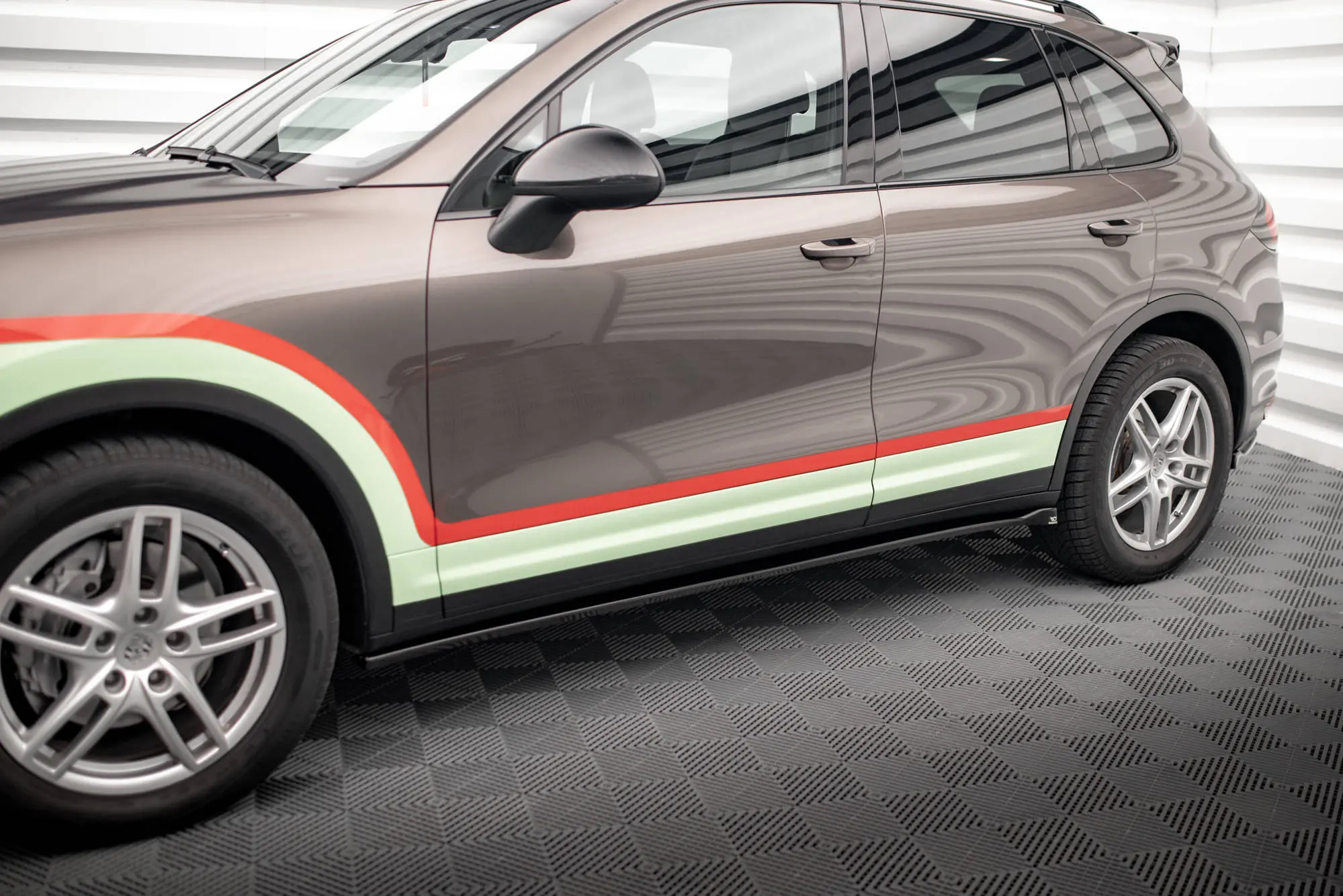 Sideskjørt Porsche Cayenne II (92A) 2010 - 2014 – bilde 2