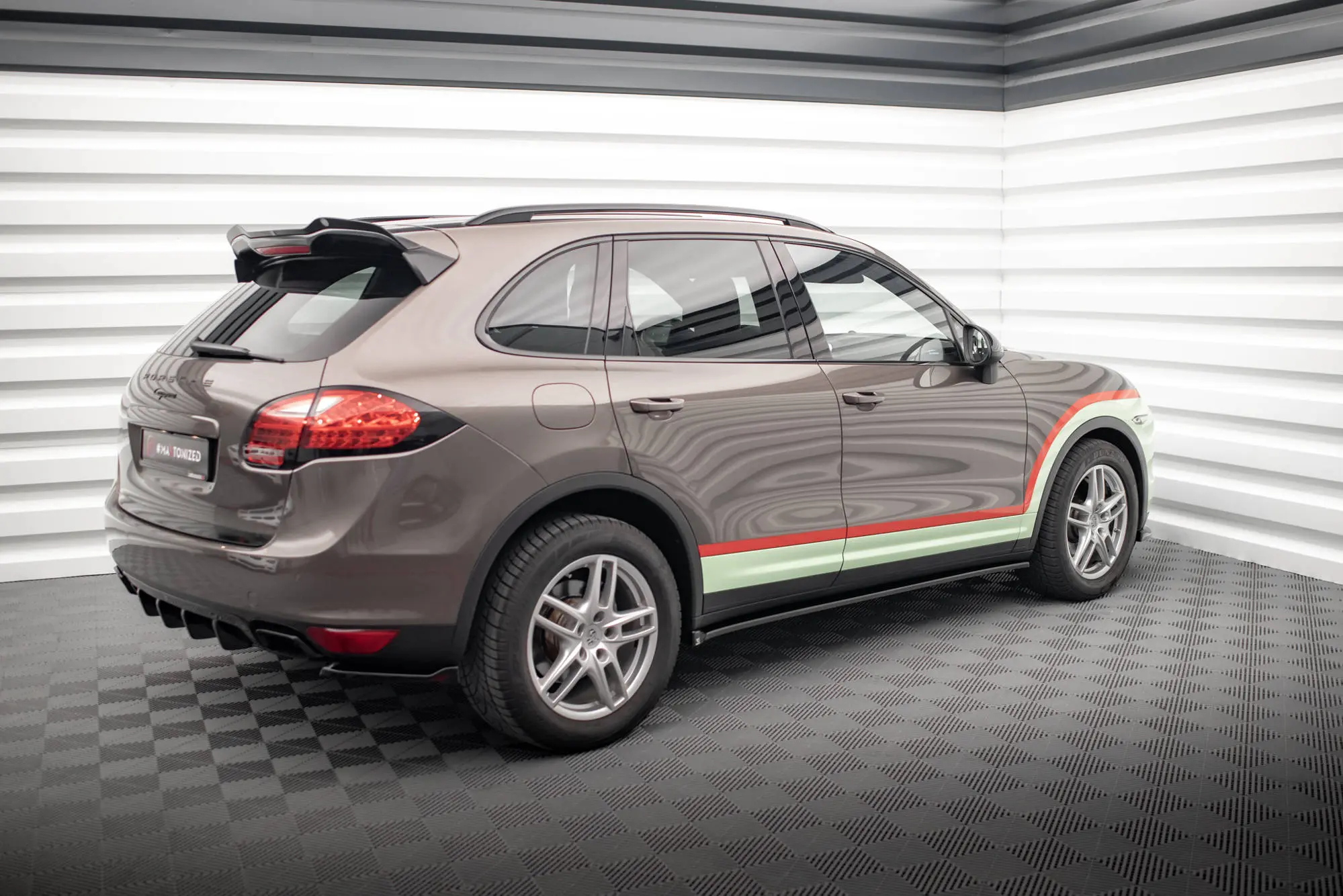 Sideskjørt Porsche Cayenne II (92A) 2010 - 2014 – bilde 3