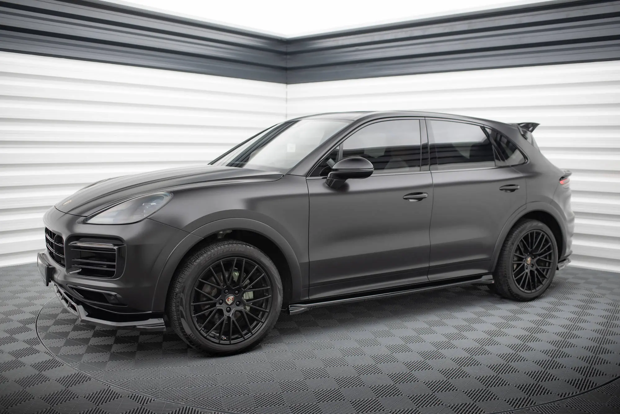 Sideskjørt Porsche Cayenne III (9YA) Sport Design 2017 - 2023 | Glossy Black Edition – bilde 4