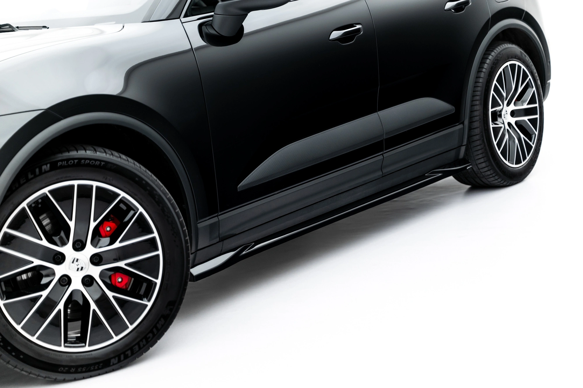 Sideskjørt Porsche Macan 4 Electric 2024 ->