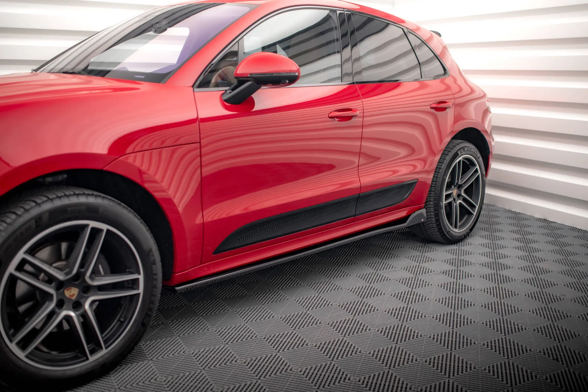 SIDESKJØRT Porsche Macan I (95B) Facelift 2018 - 2021 – bilde 3