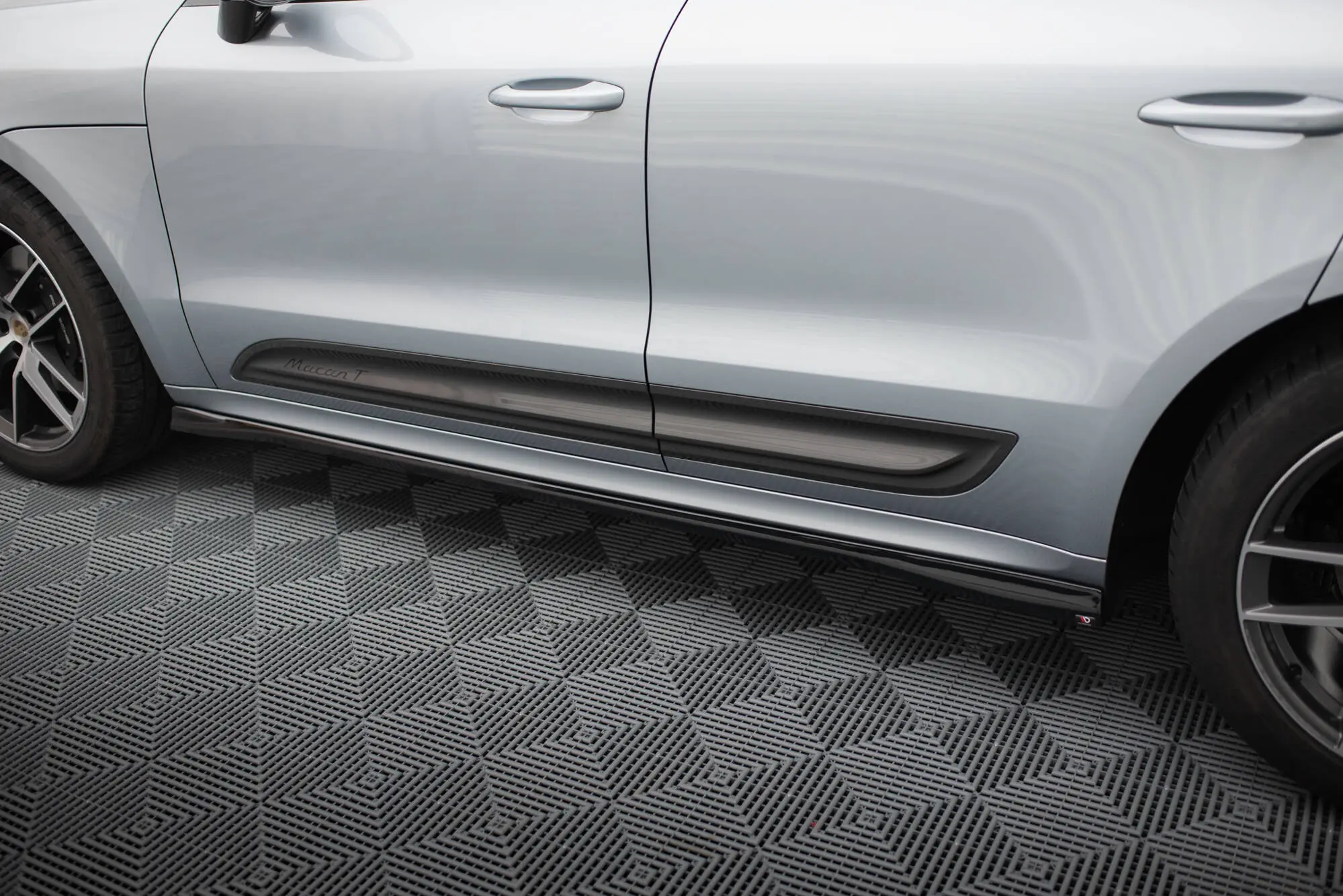 Sideskjørt Porsche Macan I (95B) II Facelift 2021 - 2024 | Glossy Black Edition – bilde 2