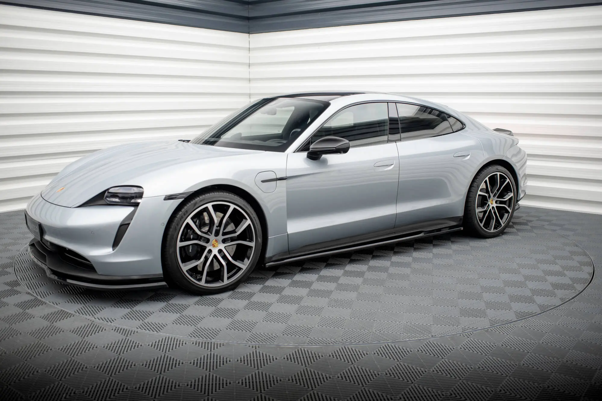 Sideskjørt Porsche Taycan 2019 ->  | Black Edition – bilde 2