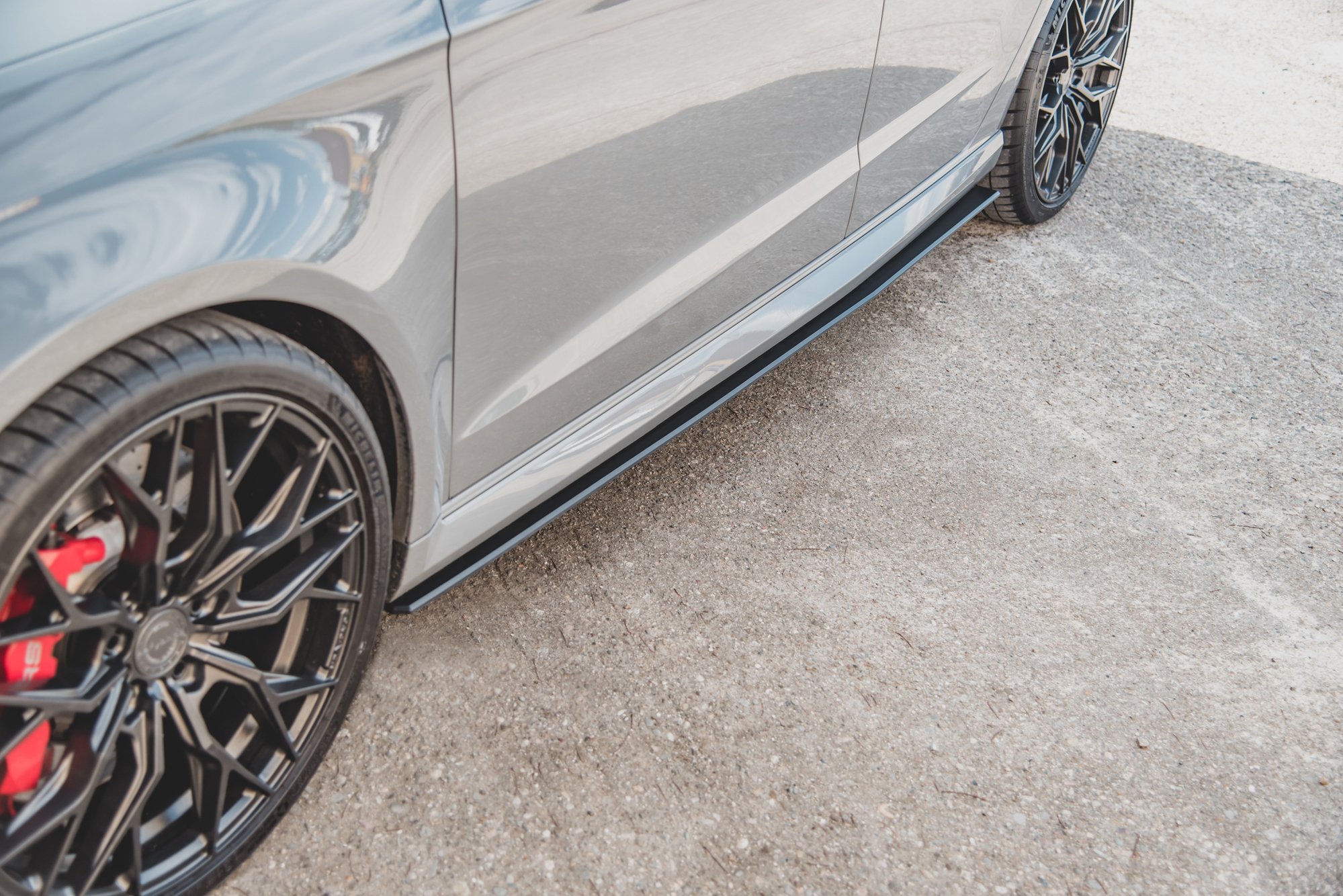 SIDESKJØRT RACING DURABILITY AUDI RS3 8V SPORTBACK 2013-2020 – bilde 3