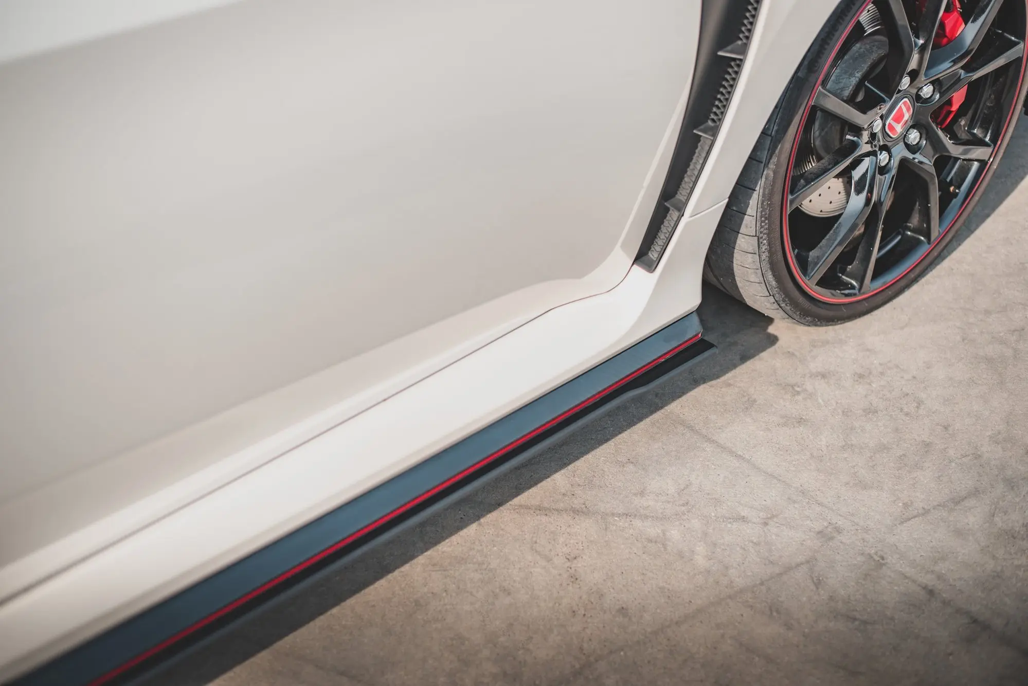SIDESKJØRT RACING DURABILITY V.2 HONDA TYPE-R CIVIC X 2017-> – bilde 2