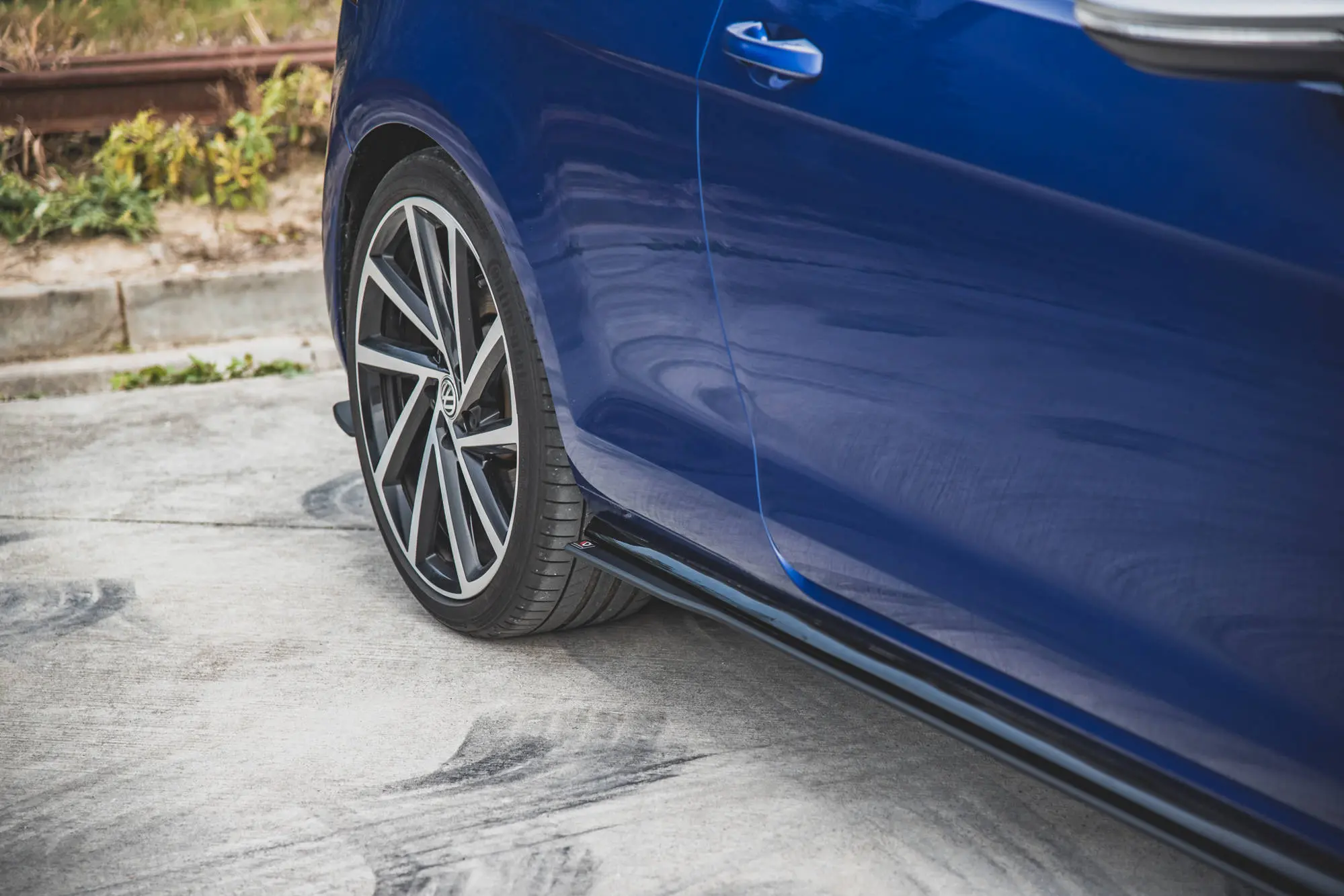 SIDESKJØRT RACING DURABILITY VW GOLF MK7 R / R-LINE 2017-2020 – bilde 3