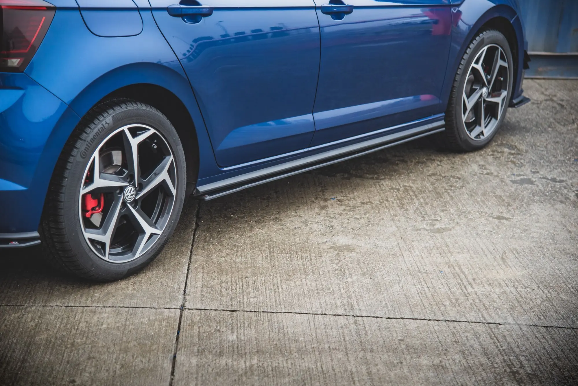 SIDESKJØRT RACING DURABILITY VW POLO GTI MK6 2017-2021 – bilde 2