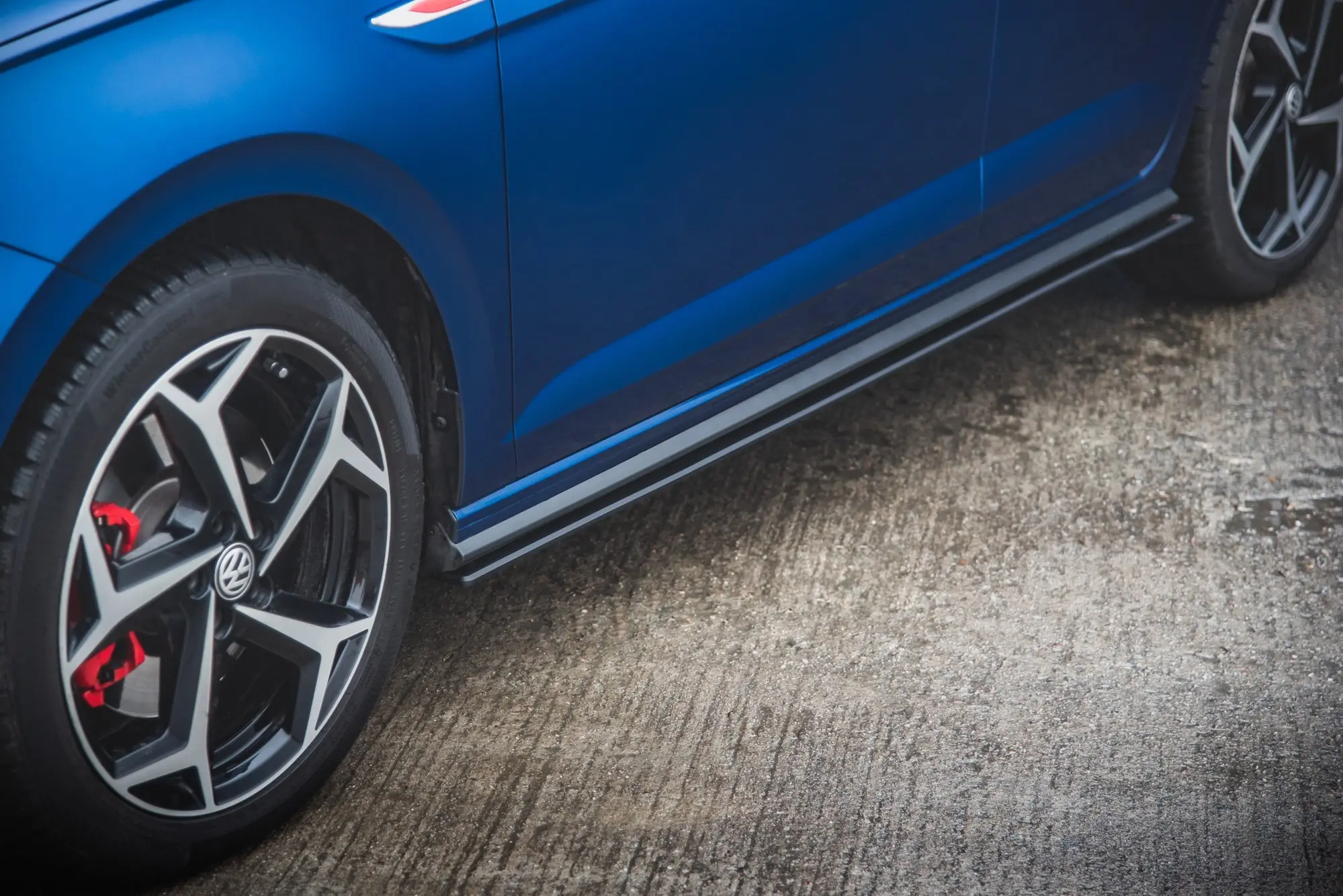 SIDESKJØRT RACING DURABILITY VW POLO GTI MK6 2017-2021 – bilde 4