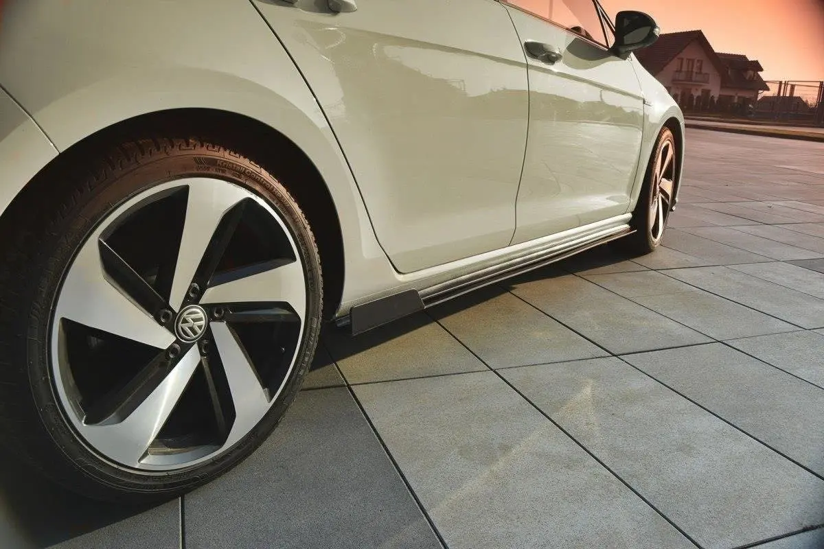 SIDESKJØRT RACING VW GOLF 7 GTI 2016-2020 (facelift) – bilde 2