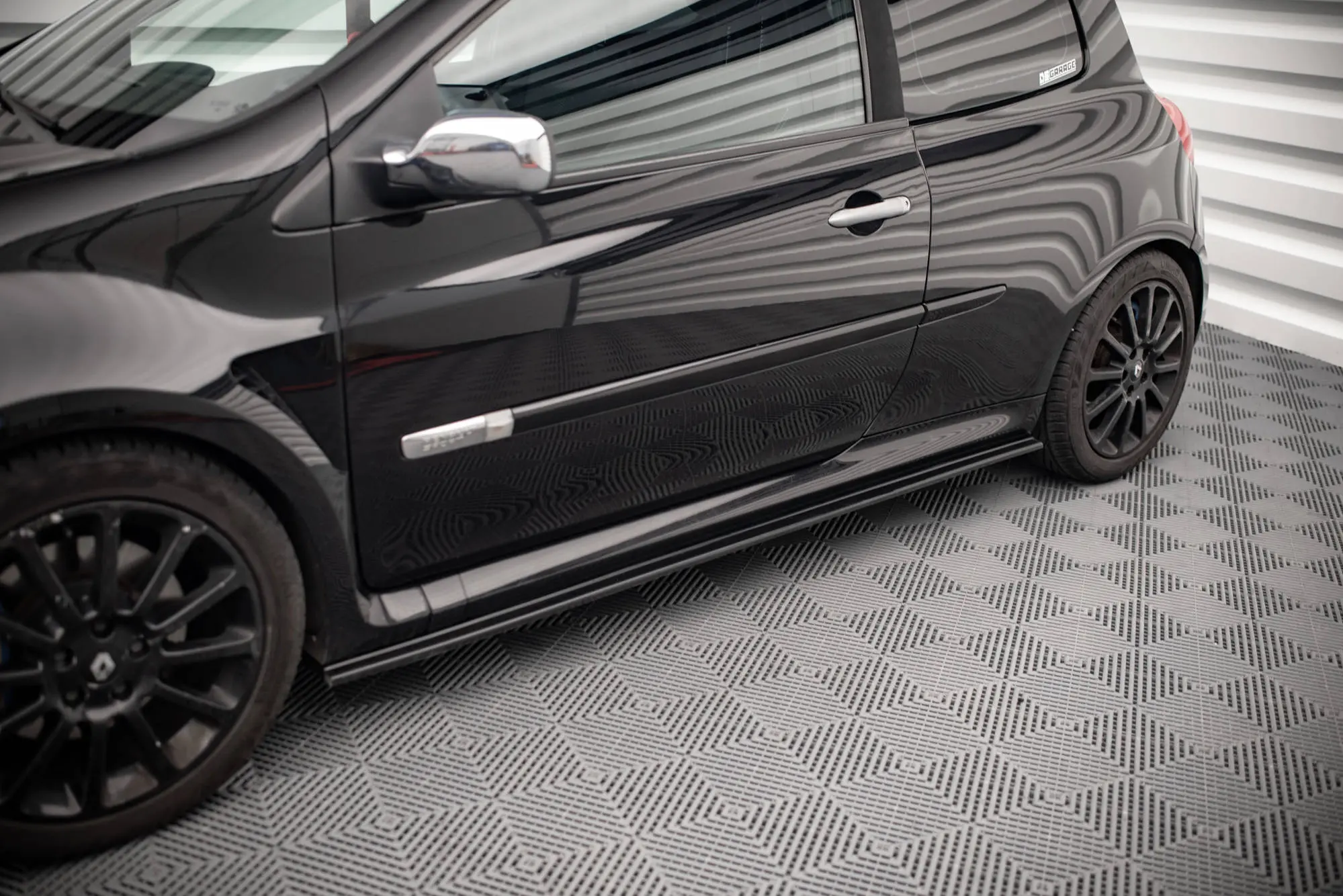 SIDESKJØRT RENAULT CLIO mk3 RS 2006-2012