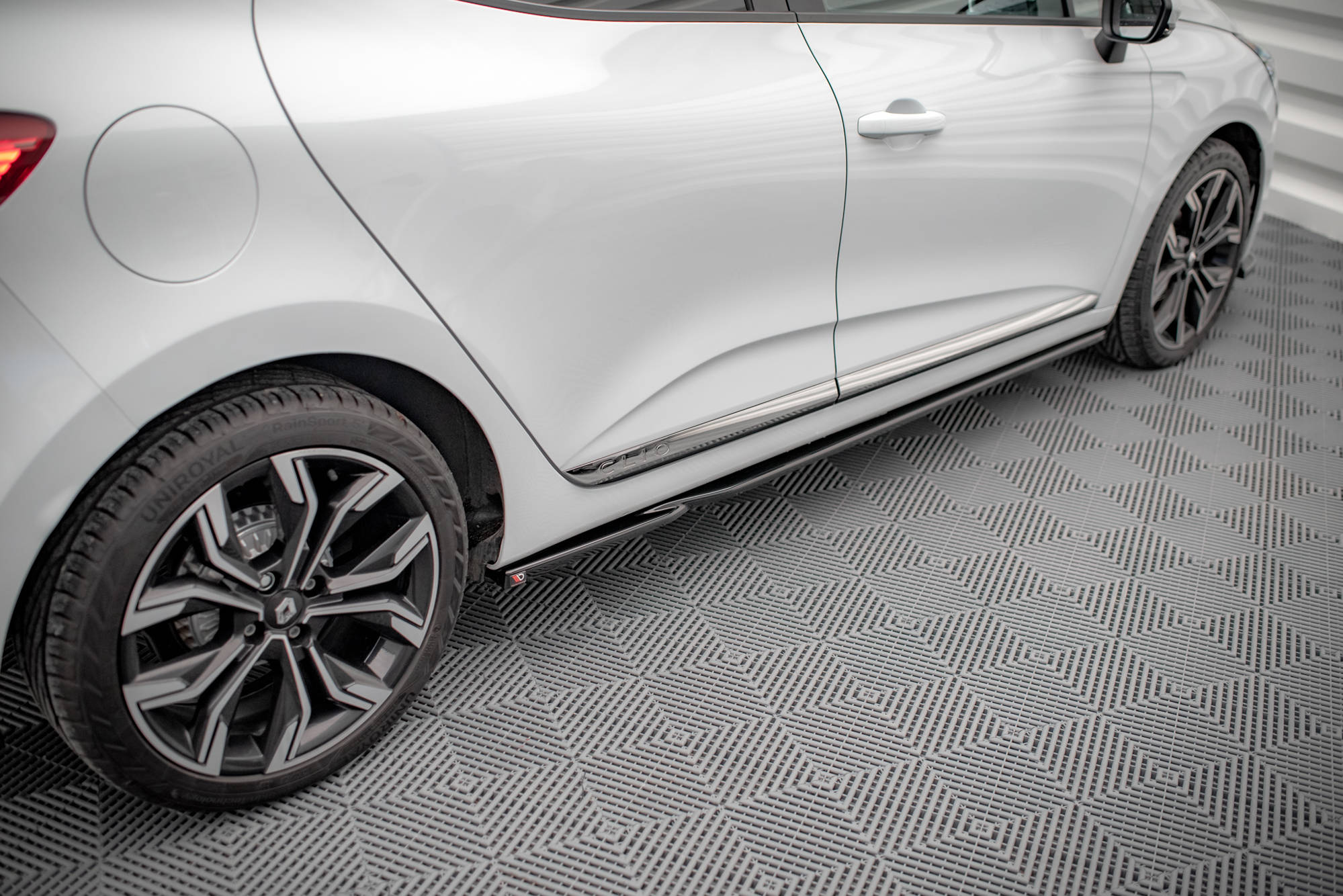 SIDESKJØRT Renault Clio mk5 2019->
