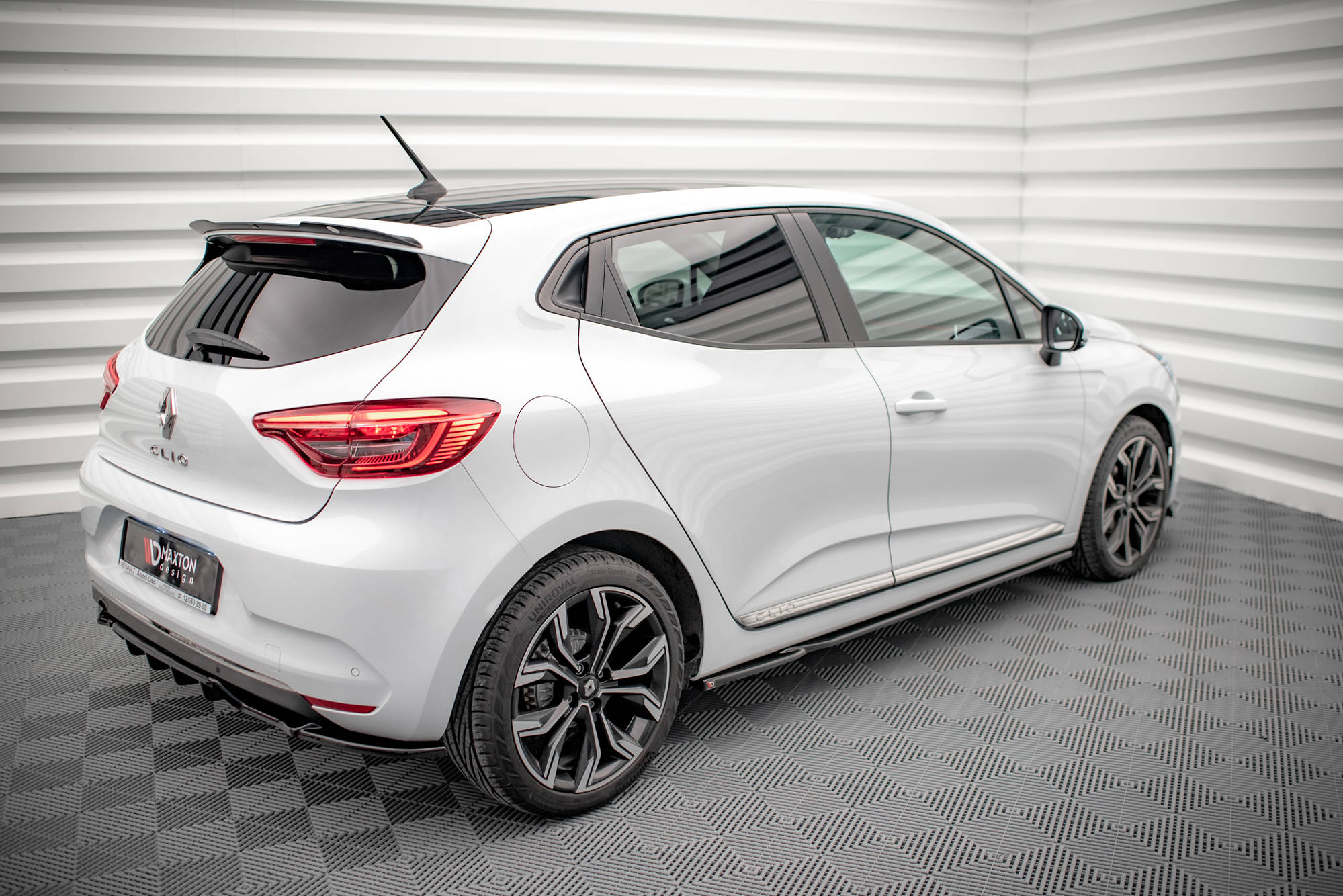 SIDESKJØRT Renault Clio mk5 2019-> – bilde 4