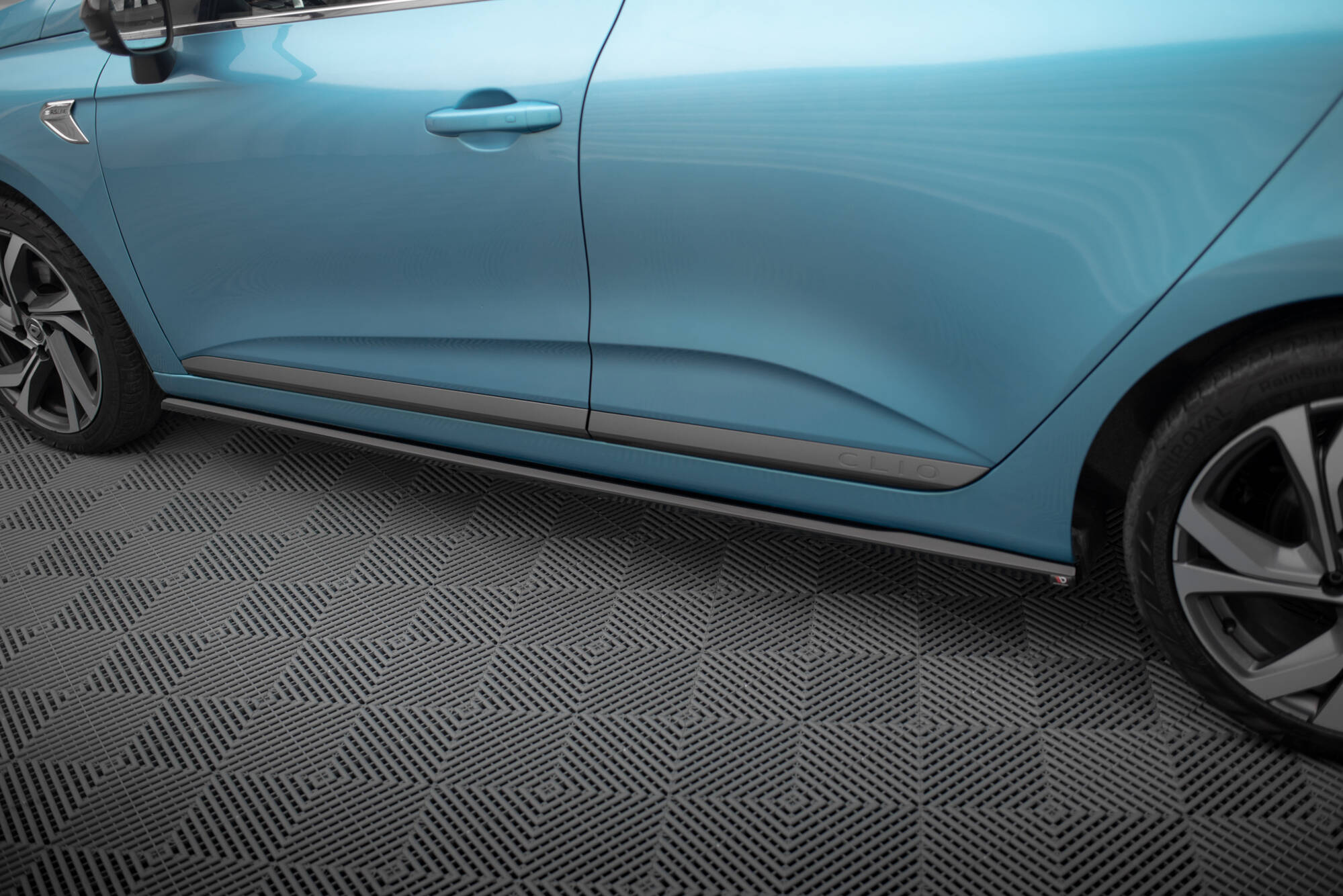 Sideskjørt Renault Clio mk5 R.S. Line 2019 - 2023 | Glossy Black Edition
