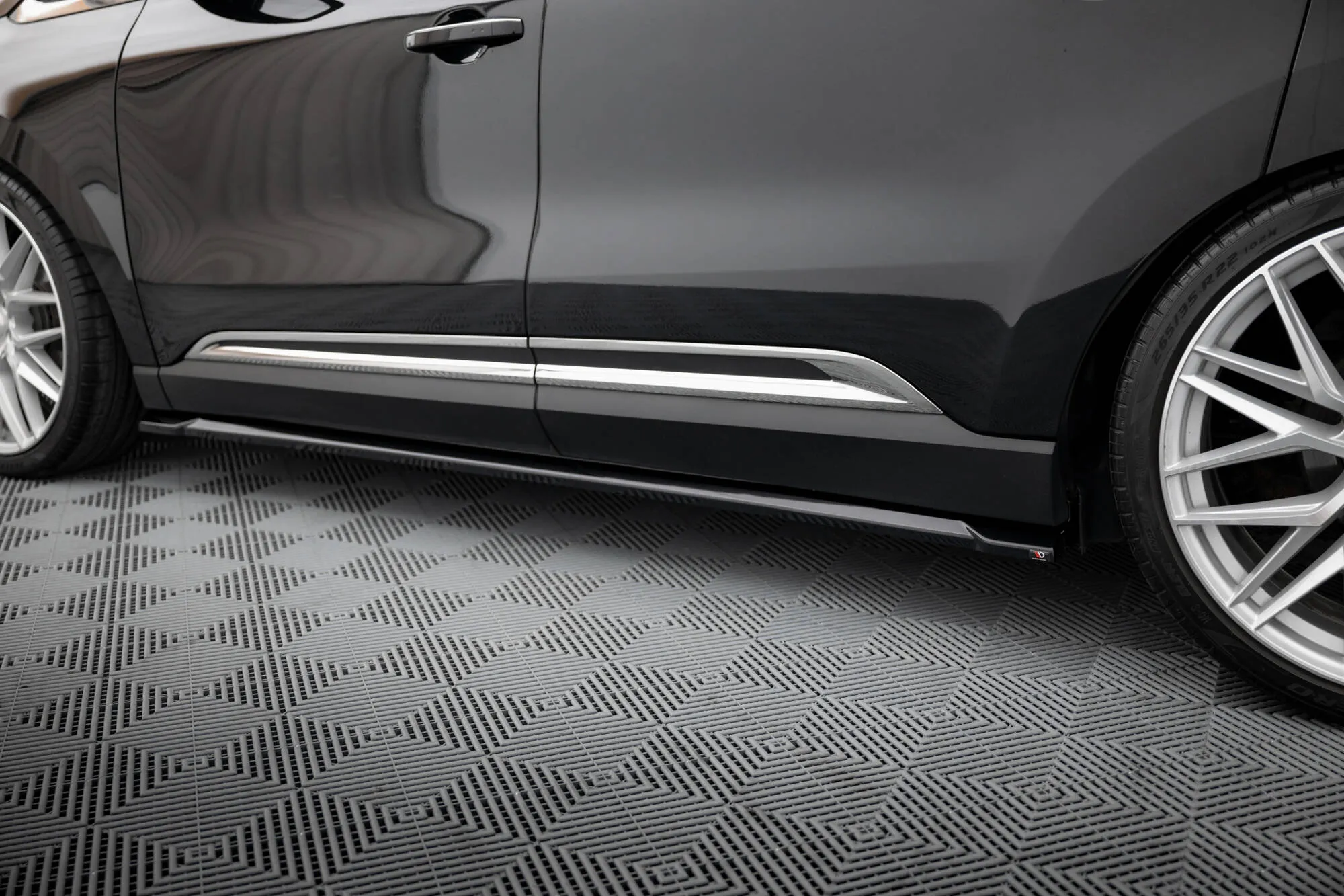 Sideskjørt Renault Espace Mk5 Facelift 2020 - 2023 | Glossy Black Edition – bilde 3