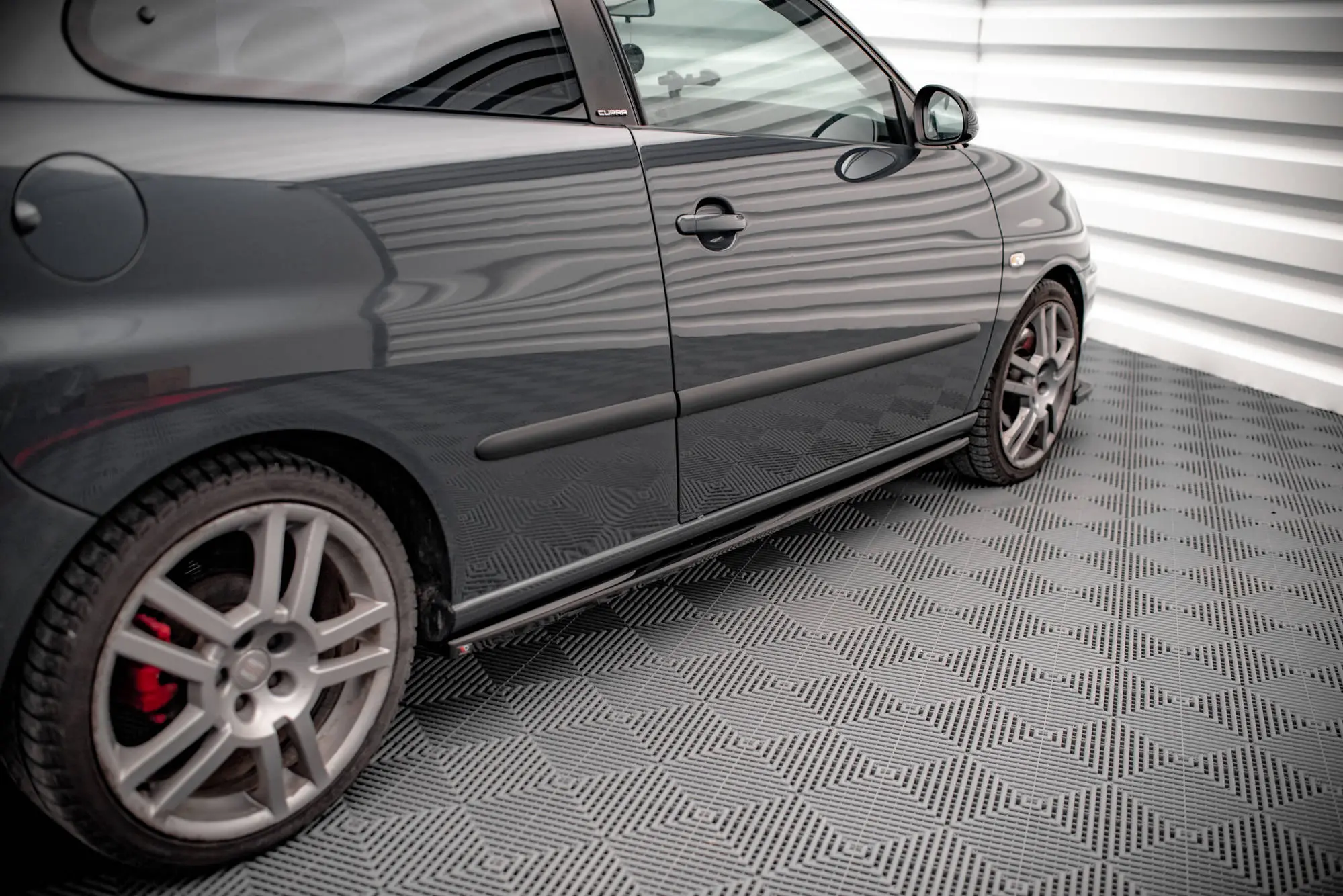 SIDESKJØRT SEAT Ibiza mk3 Cupra 2005-2008