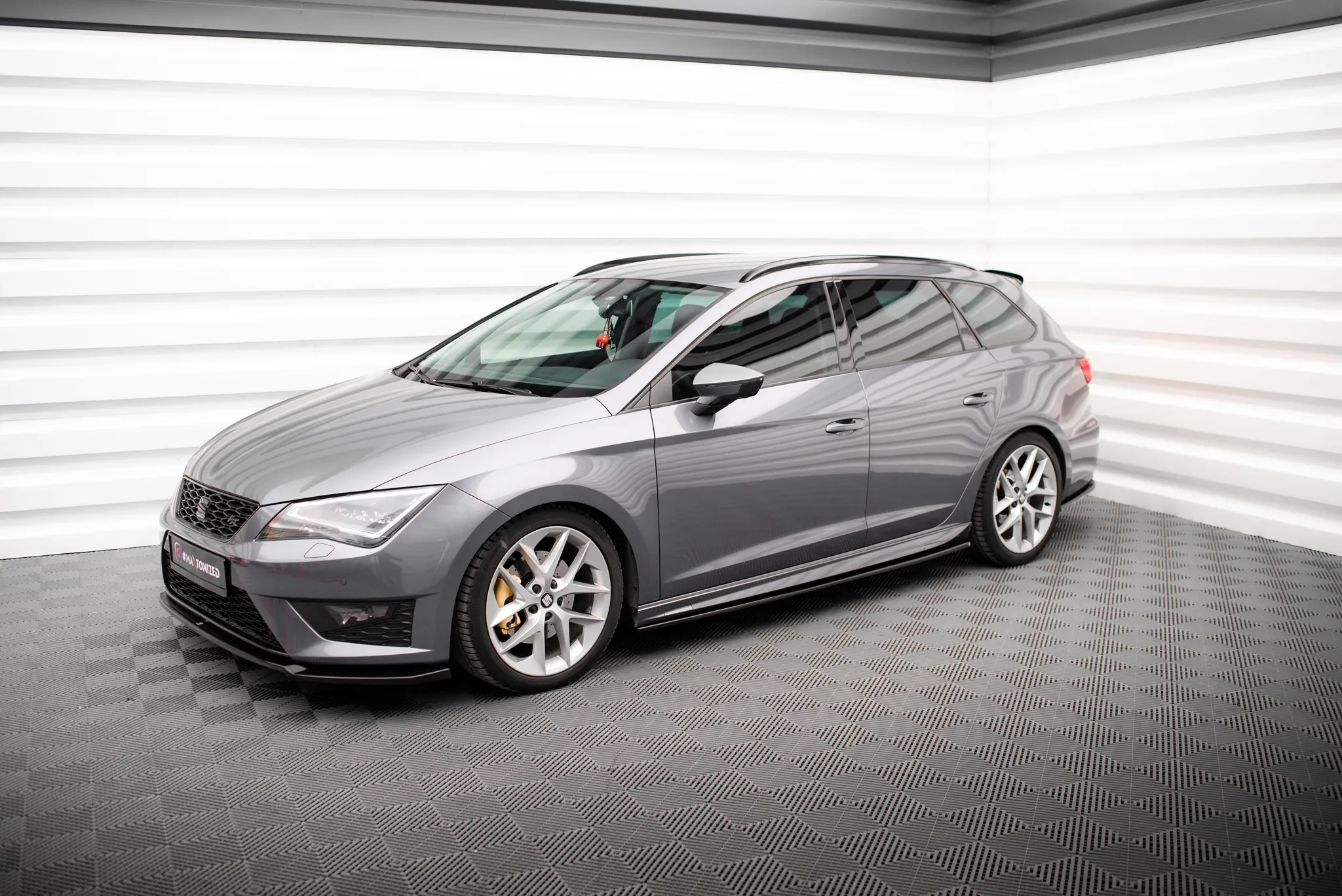 Sideskjørt Seat Leon (III) 2012 - 2020 | Glossy Black Edition – bilde 2