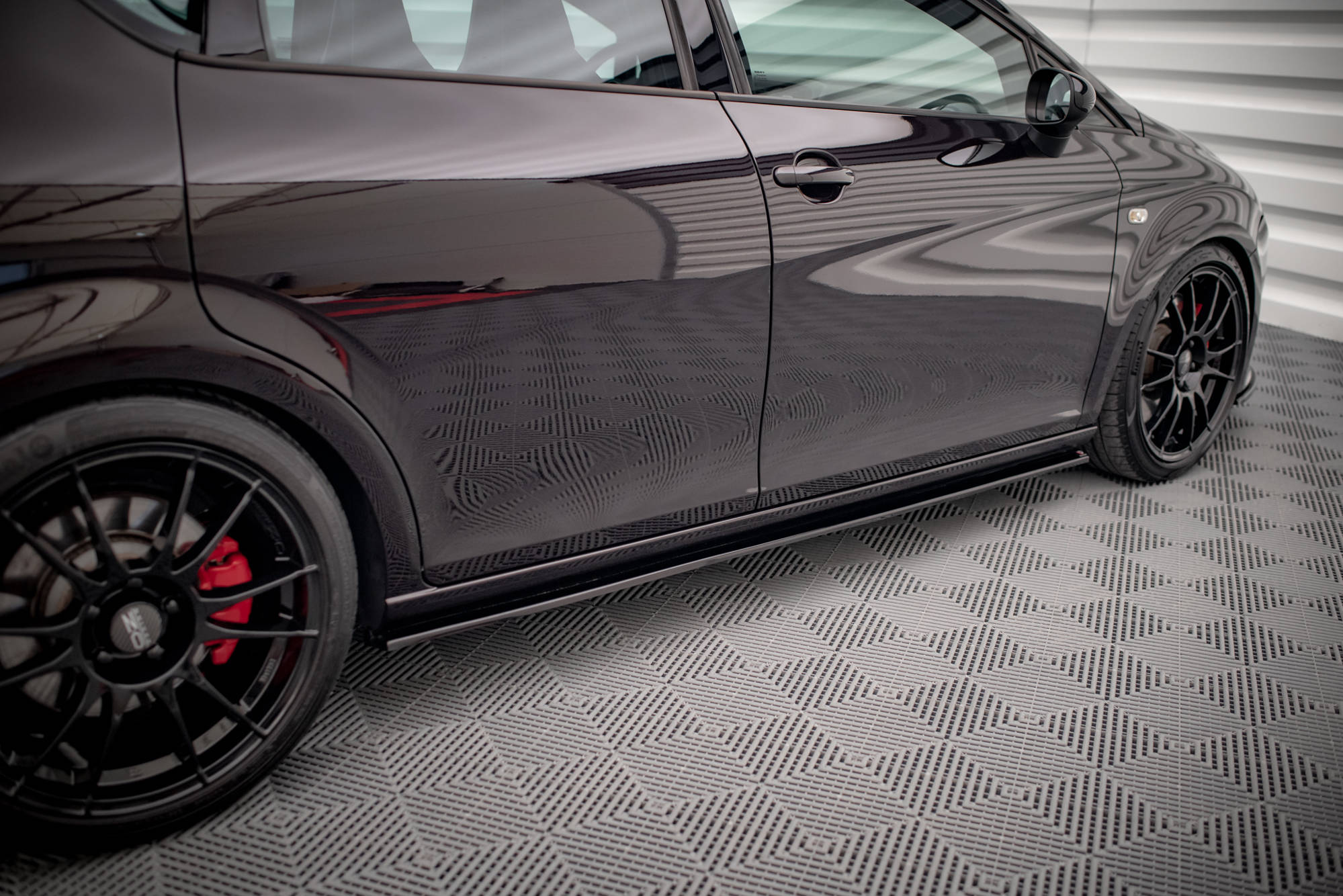 SIDESKJØRT SEAT LEON MK2 CUPRA / LEON FR MK2 2005-2012