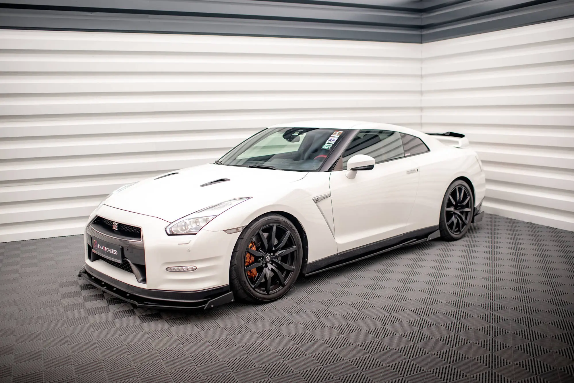 SIDESKJØRT + SIDESPLITTERS NISSAN GT-R R35 2011 - 2016 – bilde 3