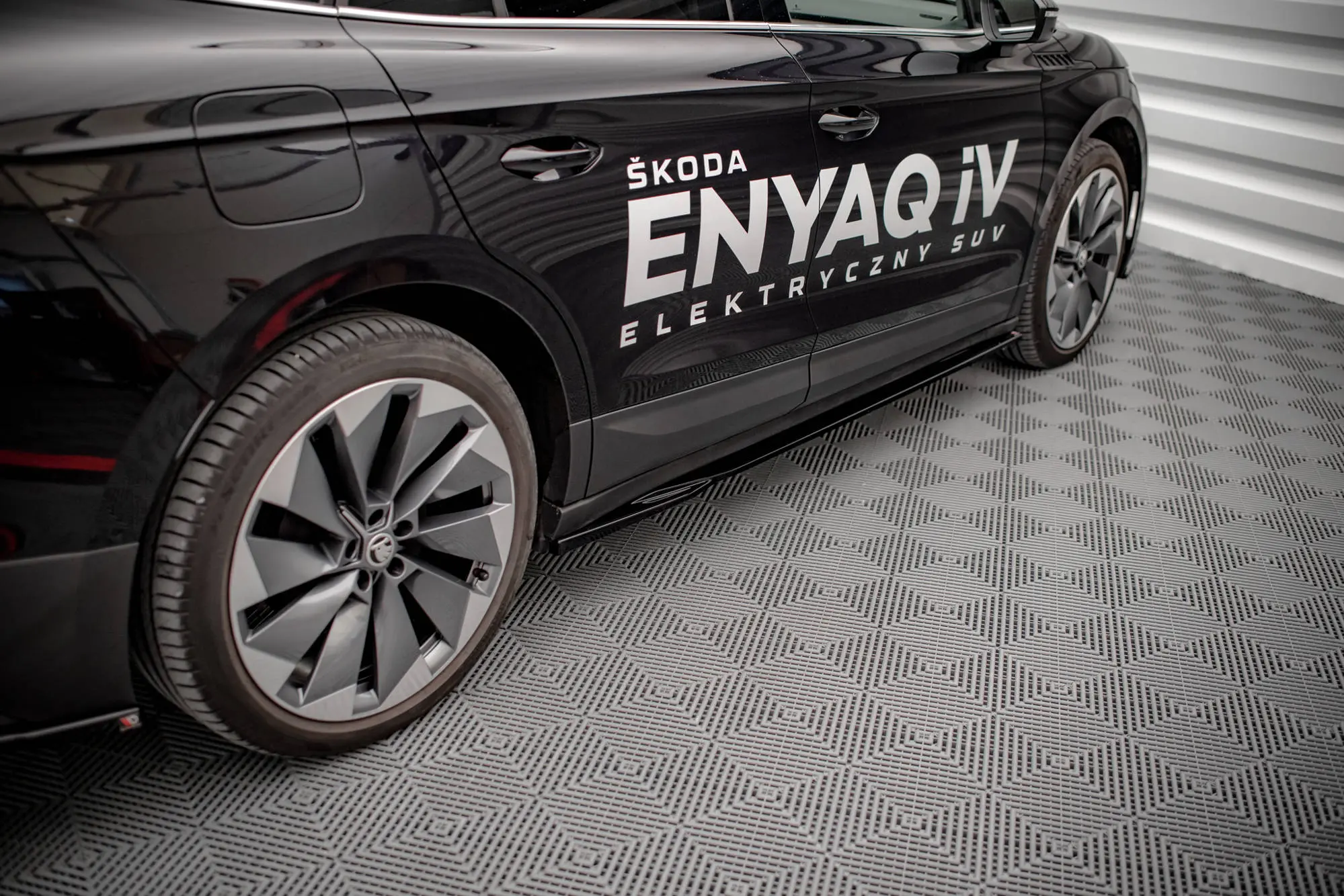 Sideskjørt Škoda Enyaq iV 2020 -> – bilde 2