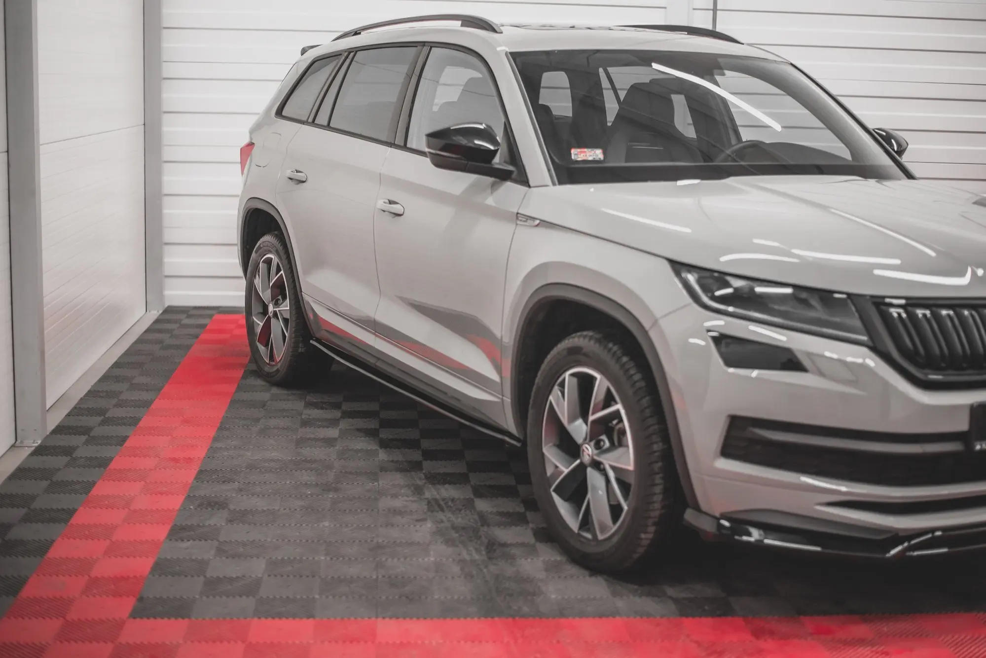 Sideskjørt Škoda Kodiaq I Sportline / RS 2016 - 2024 – bilde 5