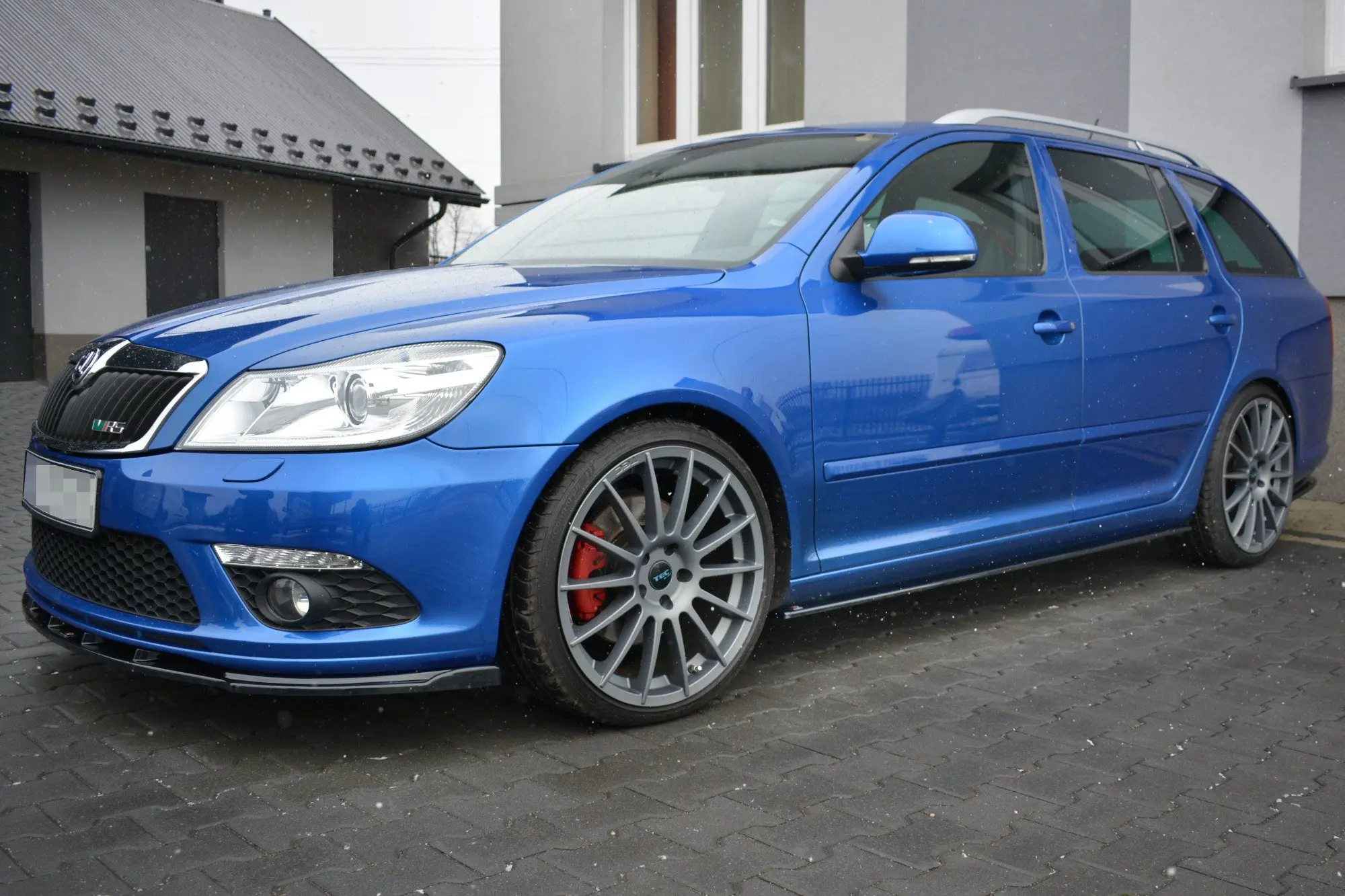 SIDESKJØRT SKODA Octavia II RS 2005-2013 – bilde 3