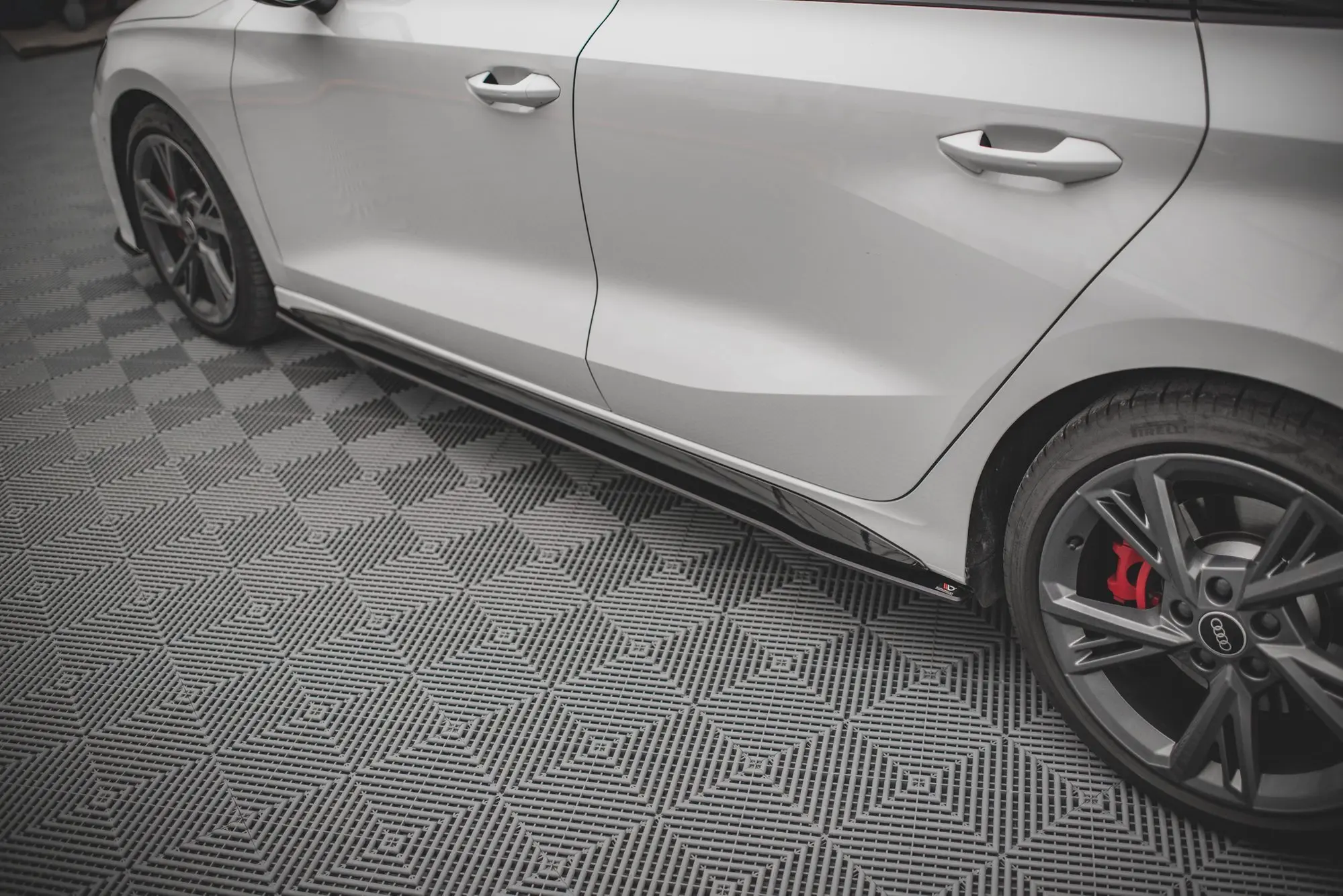 SIDESKJØRT STREET PRO Audi A3/S3 8Y 2020 -> – bilde 2