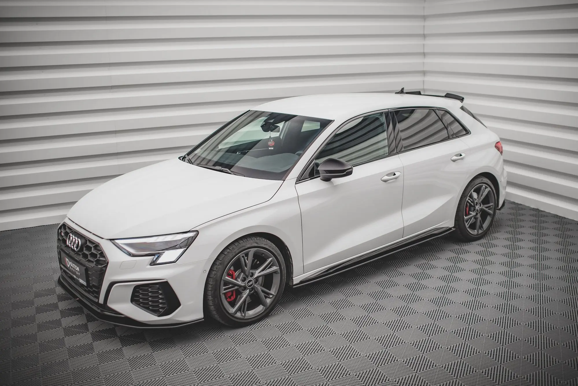 SIDESKJØRT STREET PRO Audi A3/S3 8Y 2020 -> – bilde 3