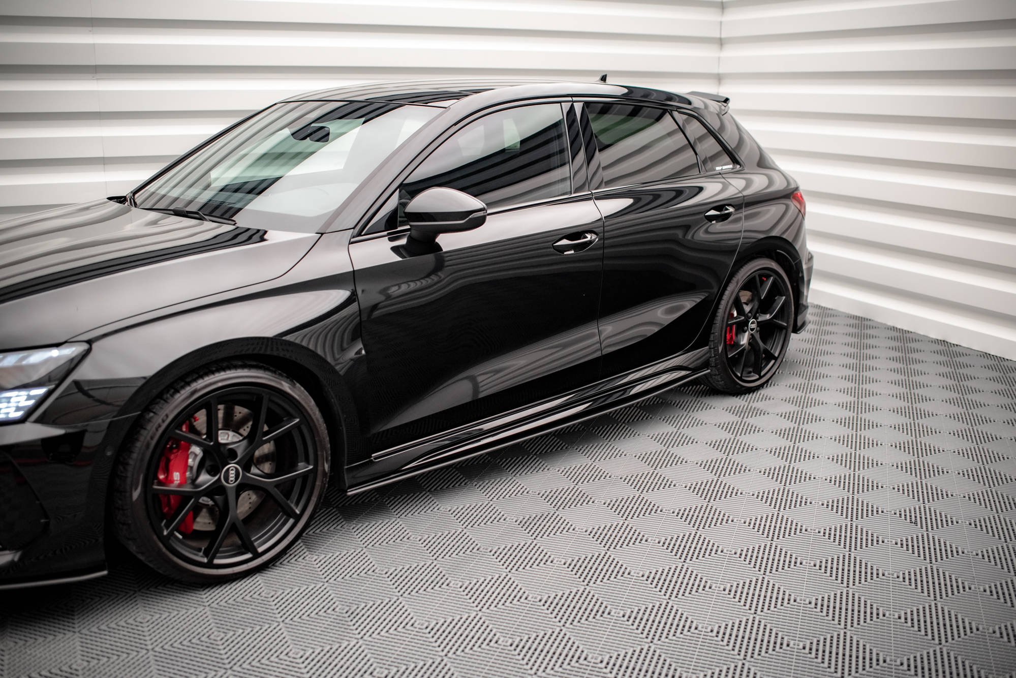 SIDESKJØRT STREET PRO AUDI RS3 8Y SPORTBACK 2020-> – bilde 2