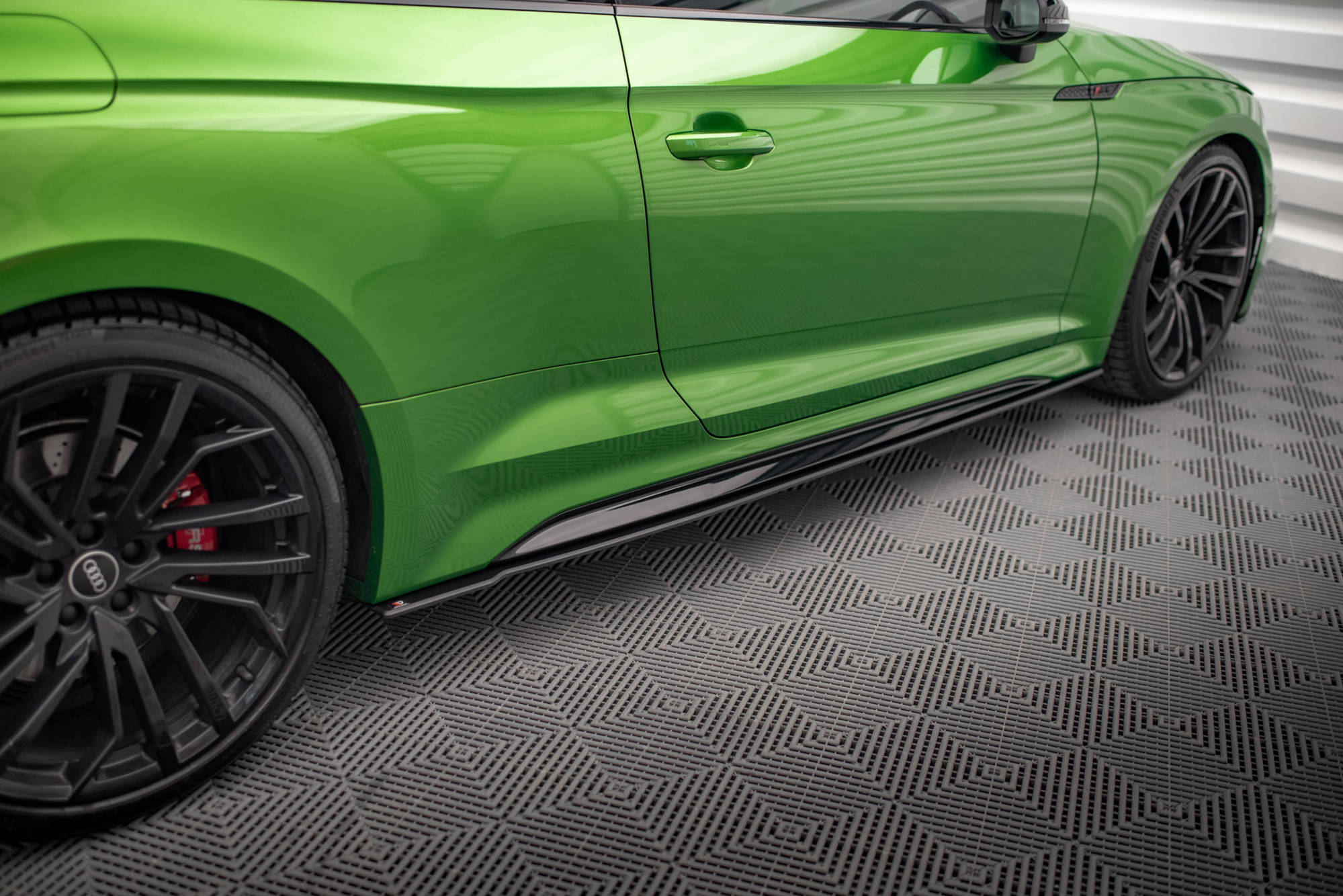 SIDESKJØRT STREET PRO AUDI RS5 (F5) COUPE 2019-> – bilde 2