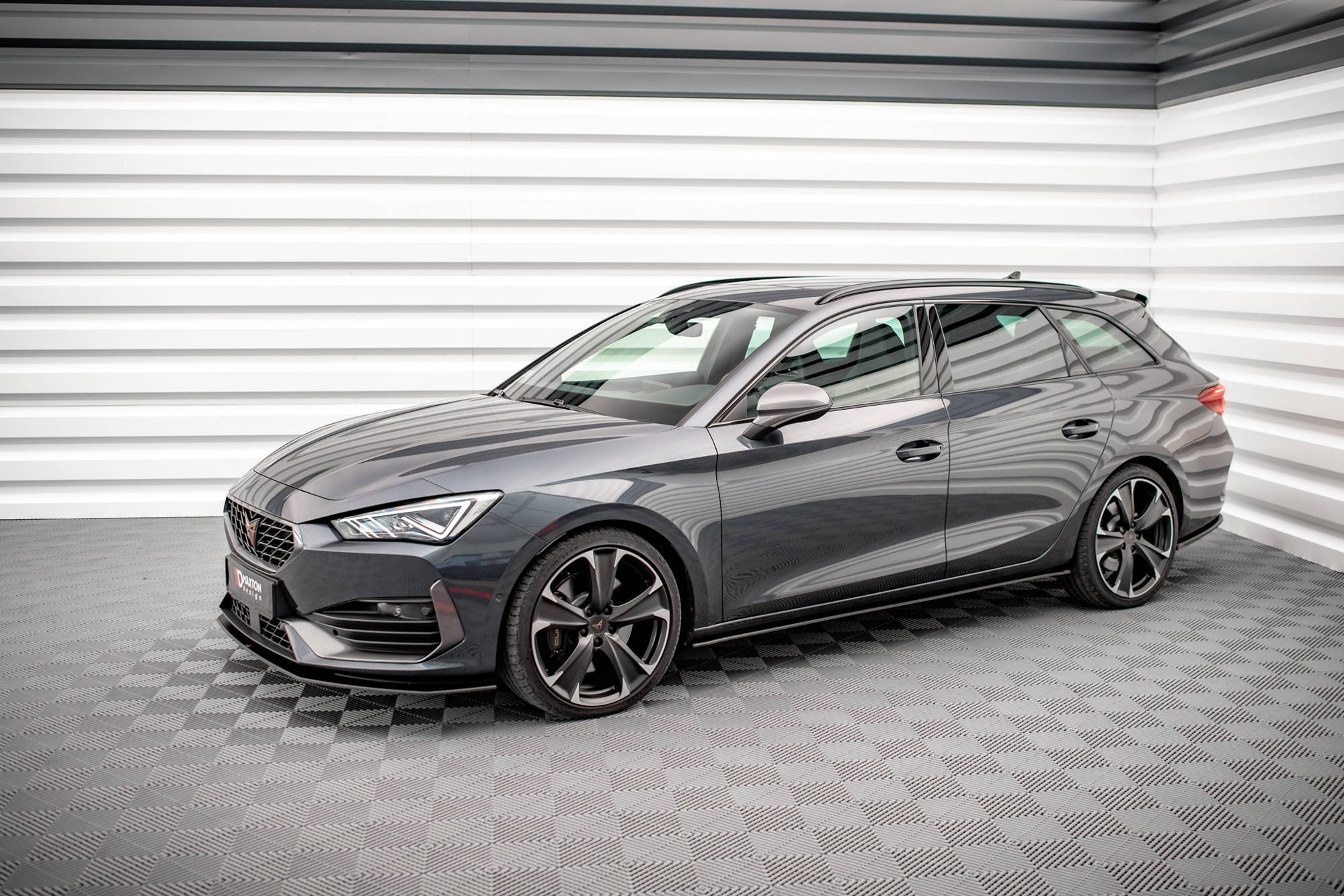 SIDESKJØRT Street Pro Cupra Leon 2020-> – bilde 2