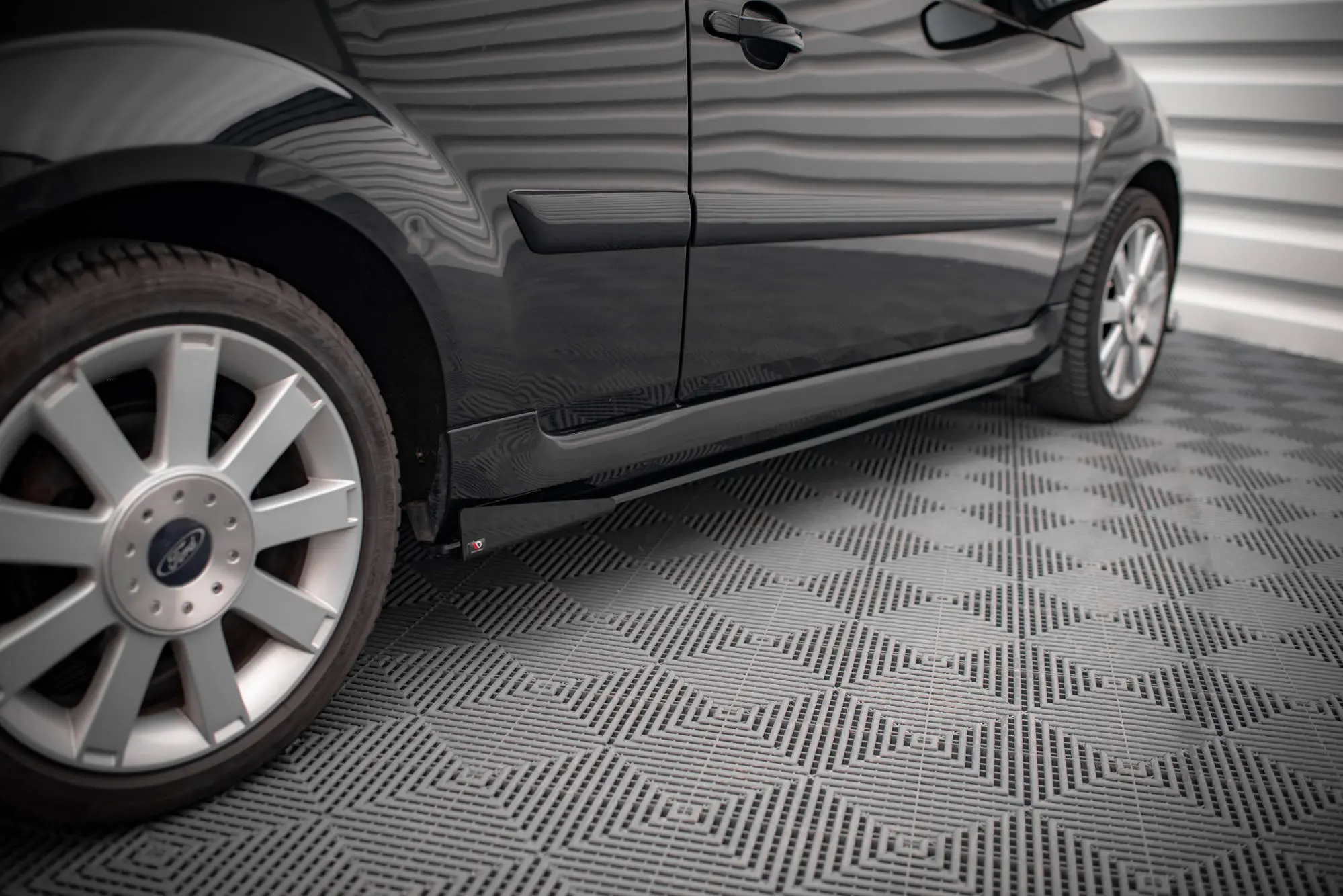 SIDESKJØRT STREET PRO + SIDESPLITTERS Ford Fiesta Mk5 ST 2005 - 2008