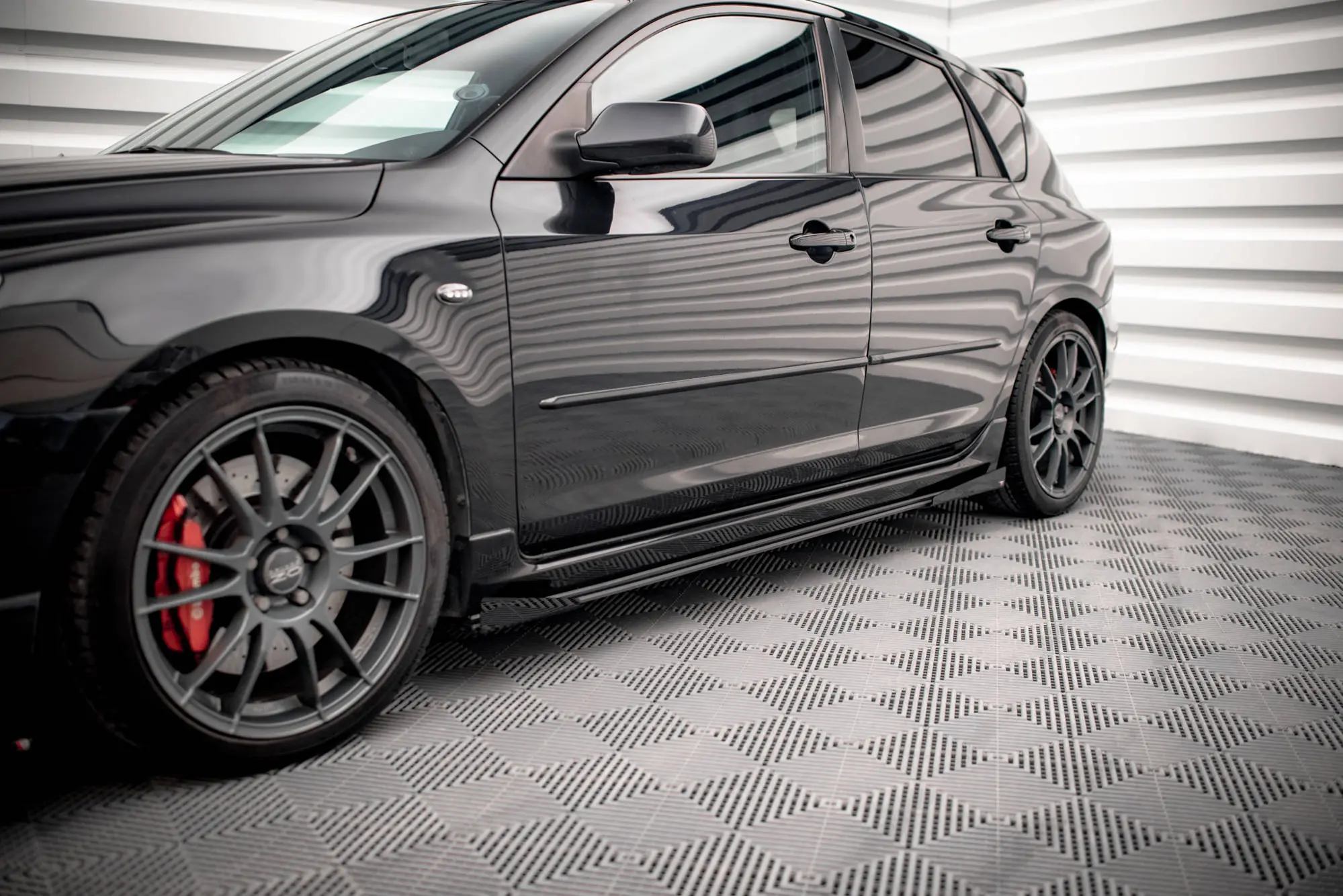 SIDESKJØRT STREET PRO + SIDESPLITTERS Mazda 3 MPS I 2006-2009