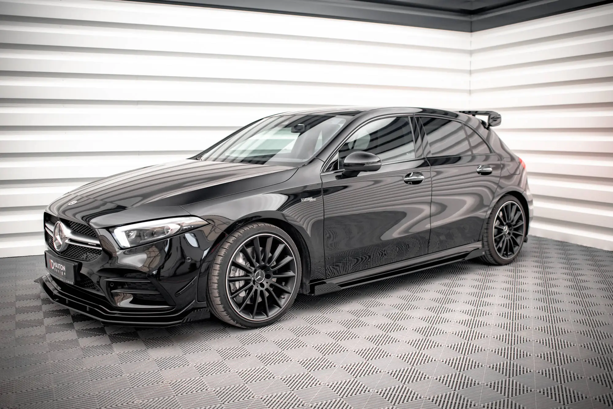 SIDESKJØRT STREET PRO + SIDESPLITTERS MERCEDES-BENZ A35 AMG / A AMG-Line (W177) Aero Pack 2018-> – bilde 4
