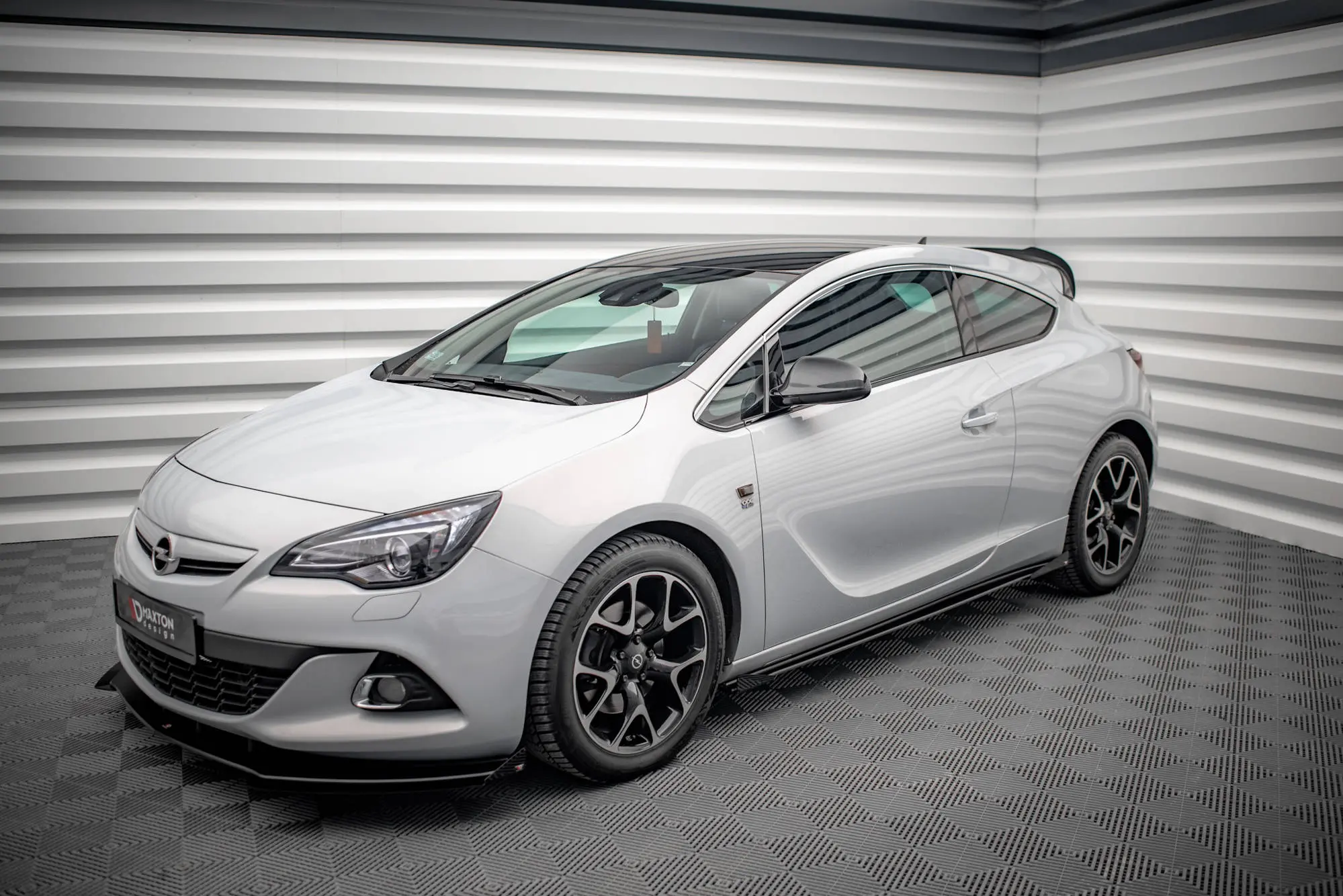 SIDESKJØRT STREET PRO + SIDESPLITTERS Opel ASTRA J GTC OPC-Line 2011-2018 – bilde 4
